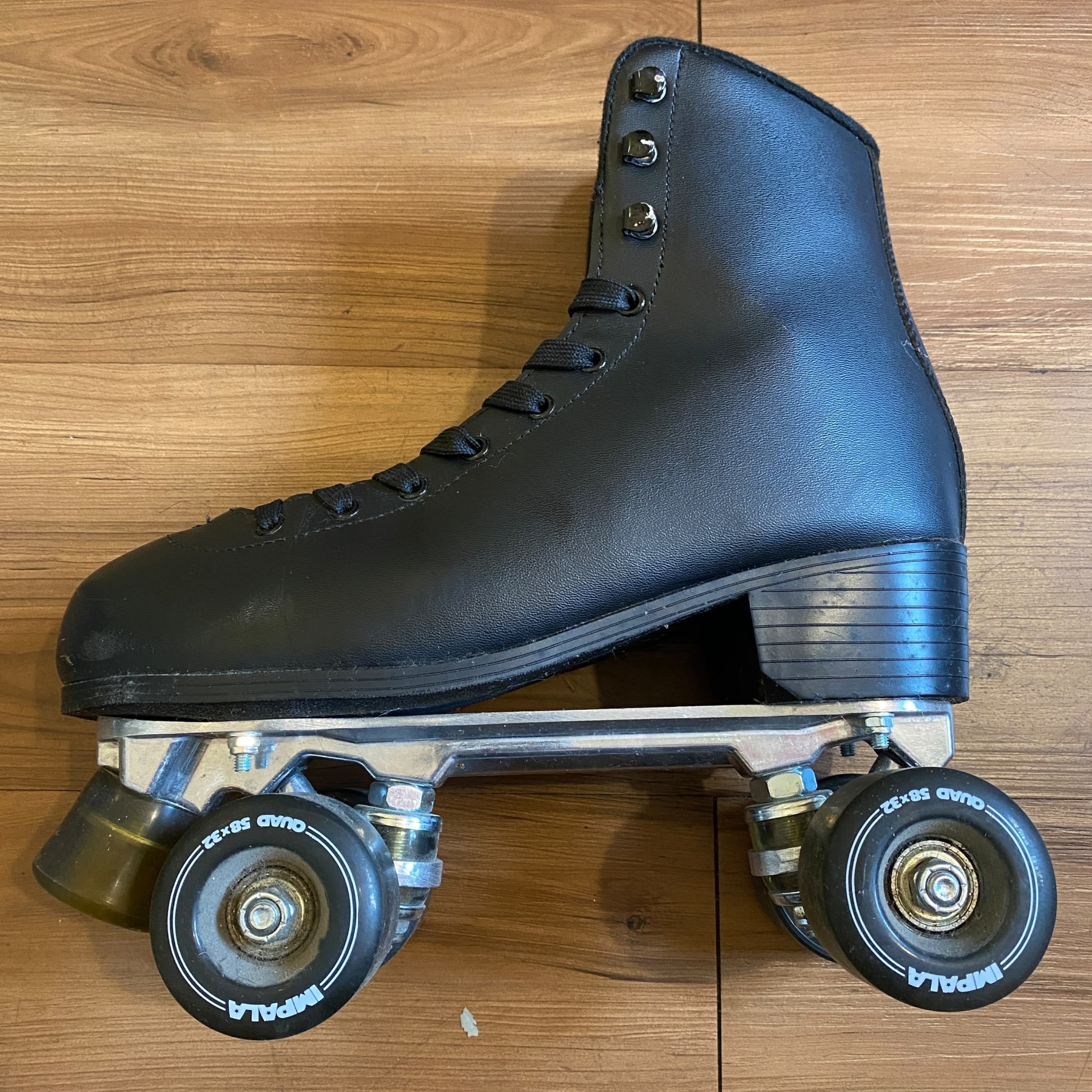 IMPALA - Black Quad Roller Skates (EU41 / USED) 