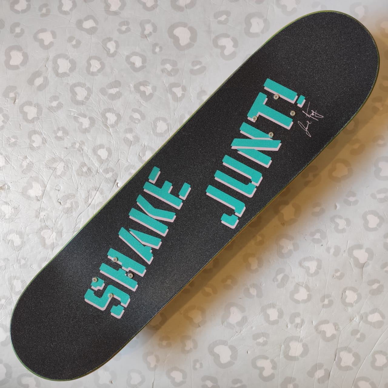 SHAKE JUNT - Stretch Deck 8.25" Complete Skateboard (Ace + Nomad Promo)