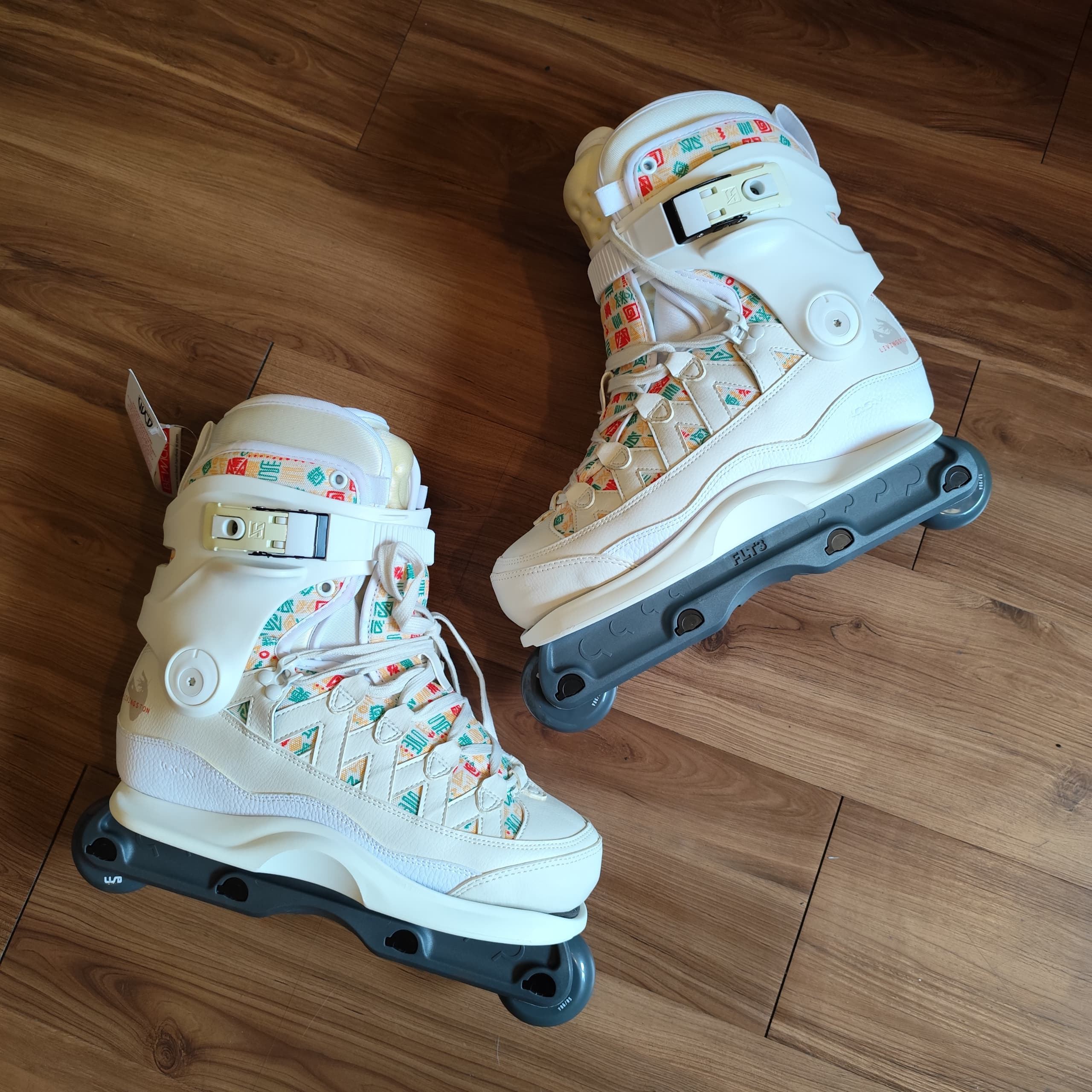 IQON - AG15 Montre Tan Complete Aggressive Inline Skates (Promo Deal)