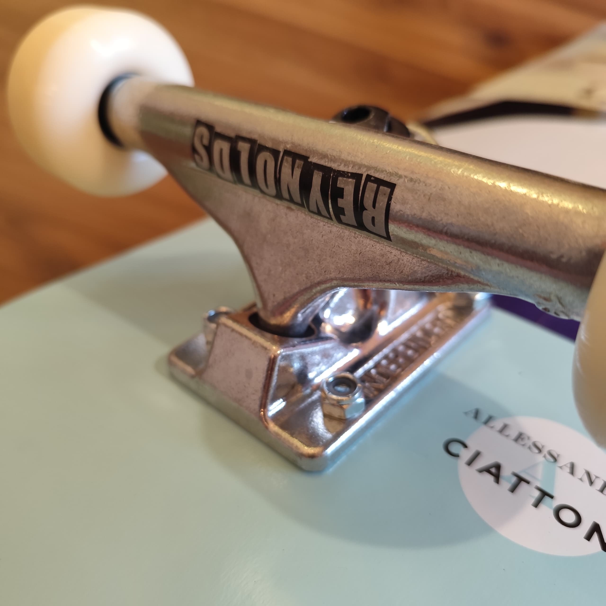NOMAD - Krid Kollektif Sailorcliff Ciattoni Pro 8.0" Complete Skateboard (Independent + Push Promo Deal)