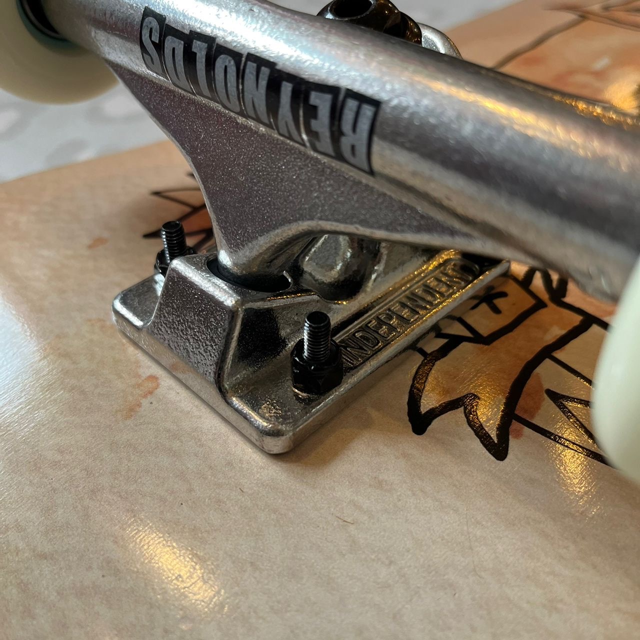 KROOKED - Worrest Sagitarius 8.5" Complete Skateboard (Independent + Ricta Premium Promo)