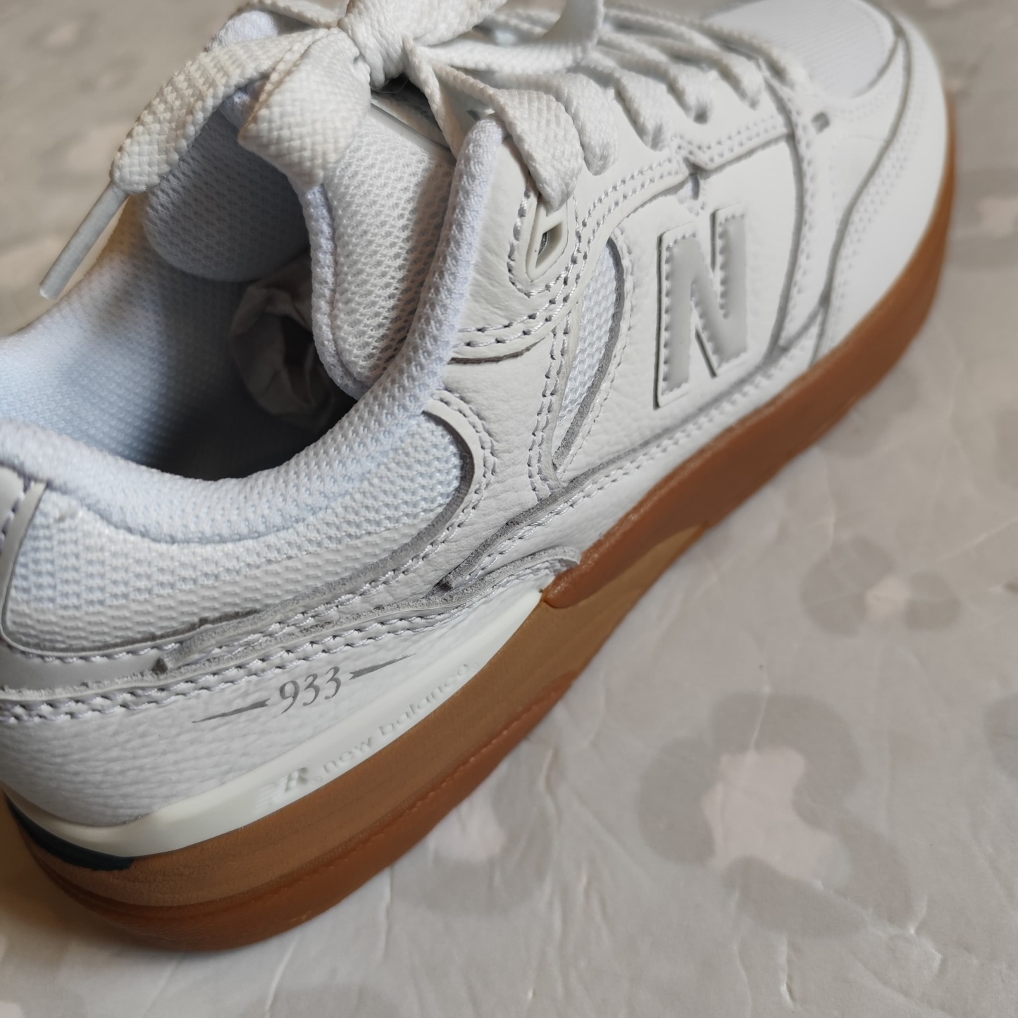 NB NUMERIC - Andrew Reynolds 933 (WWB White / Gum) Skate Shoes