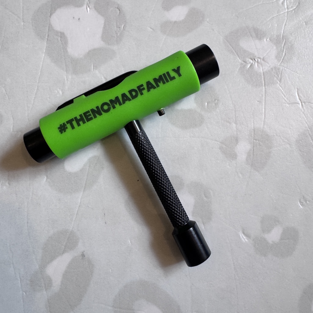 NOMAD - Skateboard T-tool (Various Colours)