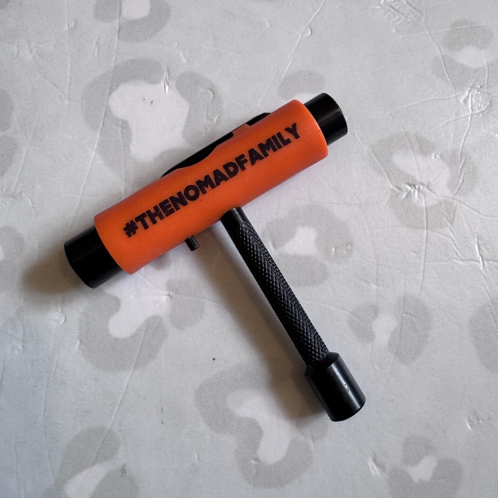 NOMAD - Skateboard T-tool (Various Colours)