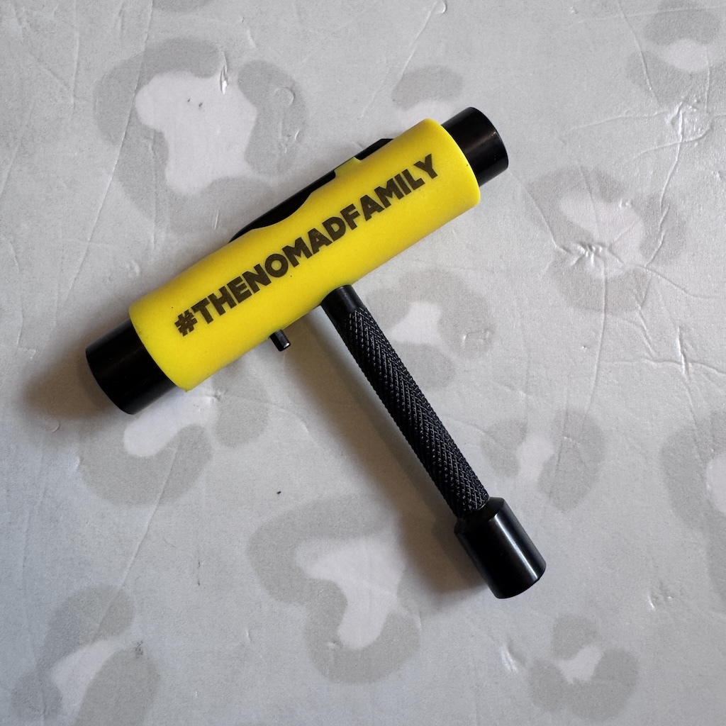 NOMAD - Skateboard T-tool (Various Colours)
