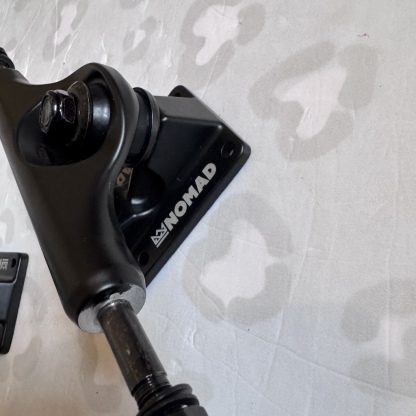 NOMAD - Black 5.0" Skateboard Trucks