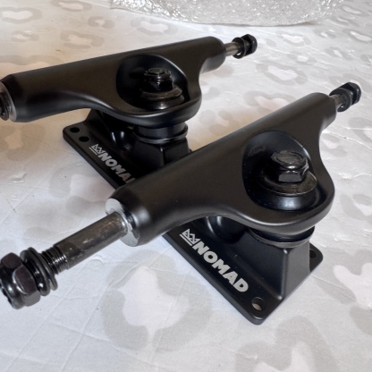 NOMAD - Black 5.0" Skateboard Trucks