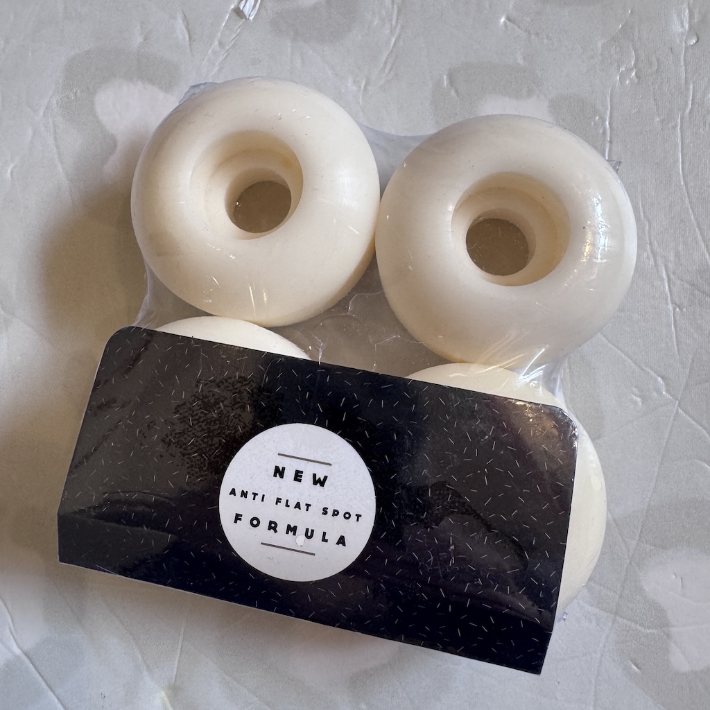 NOMAD - 52mm Hard Skateboard Wheels