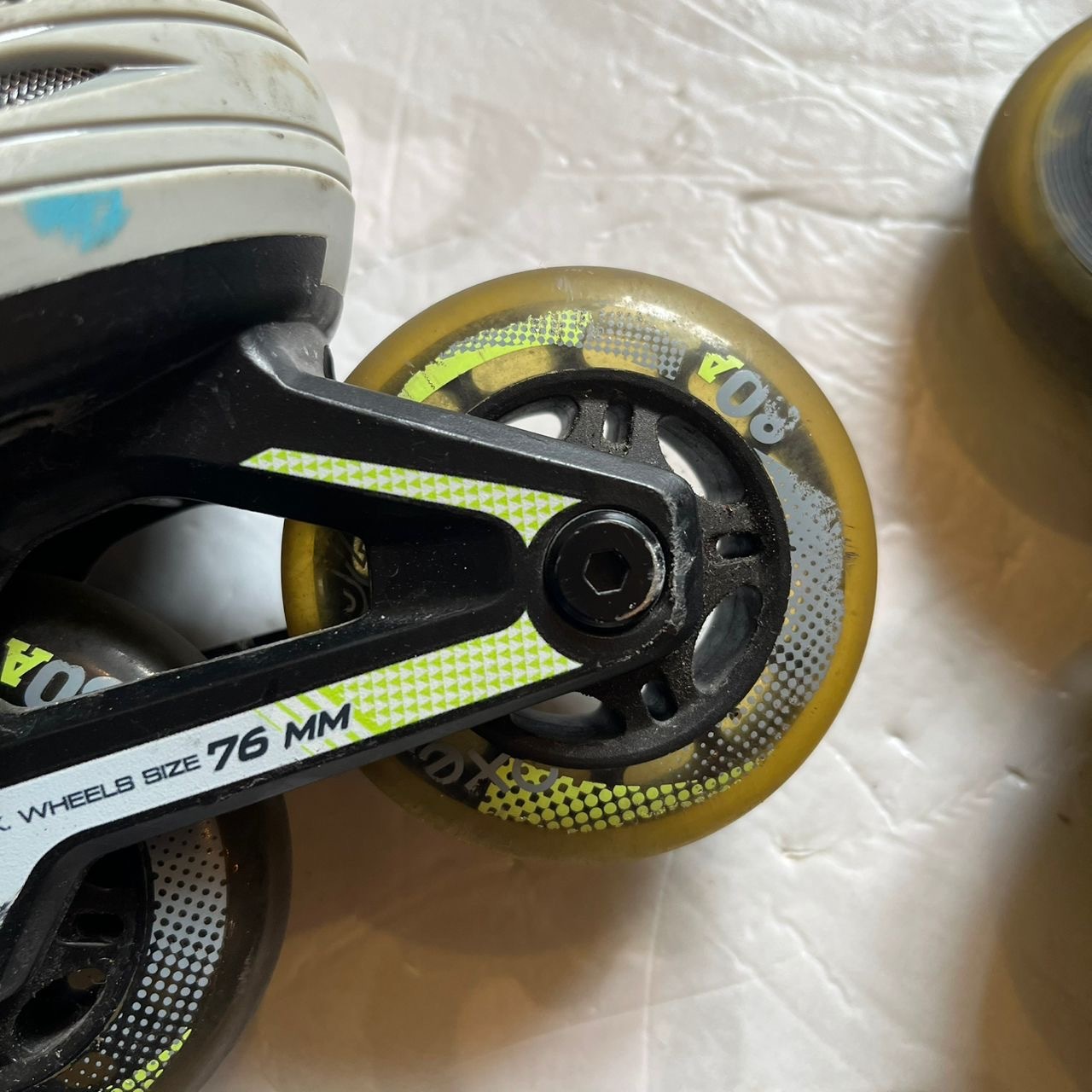 OXELO - Kids Adjustable Inline Skates (EU32-35 / USED)