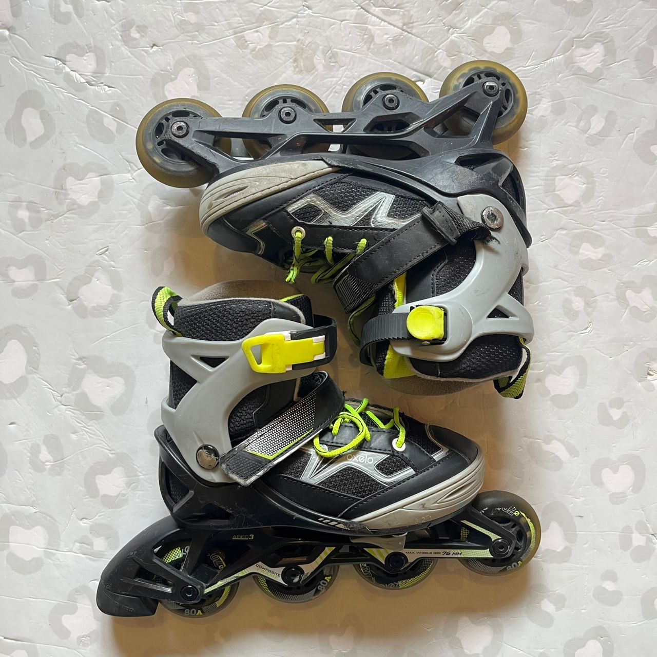 OXELO - Kids Adjustable Inline Skates (EU32-35 / USED)