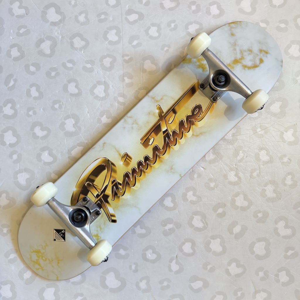PRIMITIVE - Neuvo Gold White 7.5" Complete Skateboard
