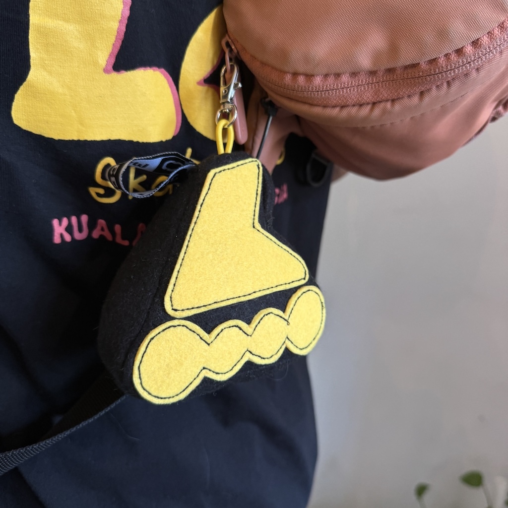 WHEEL LOVE - Yellow Antirocker Plushie Keychain