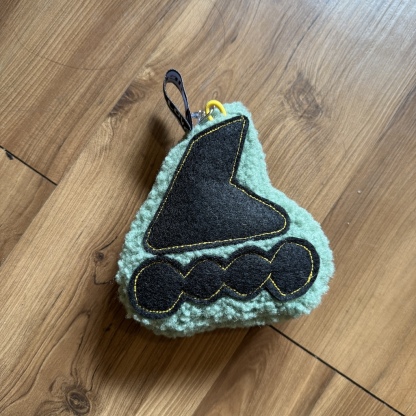 WHEEL LOVE - Green Antirocker Plushie Keychain