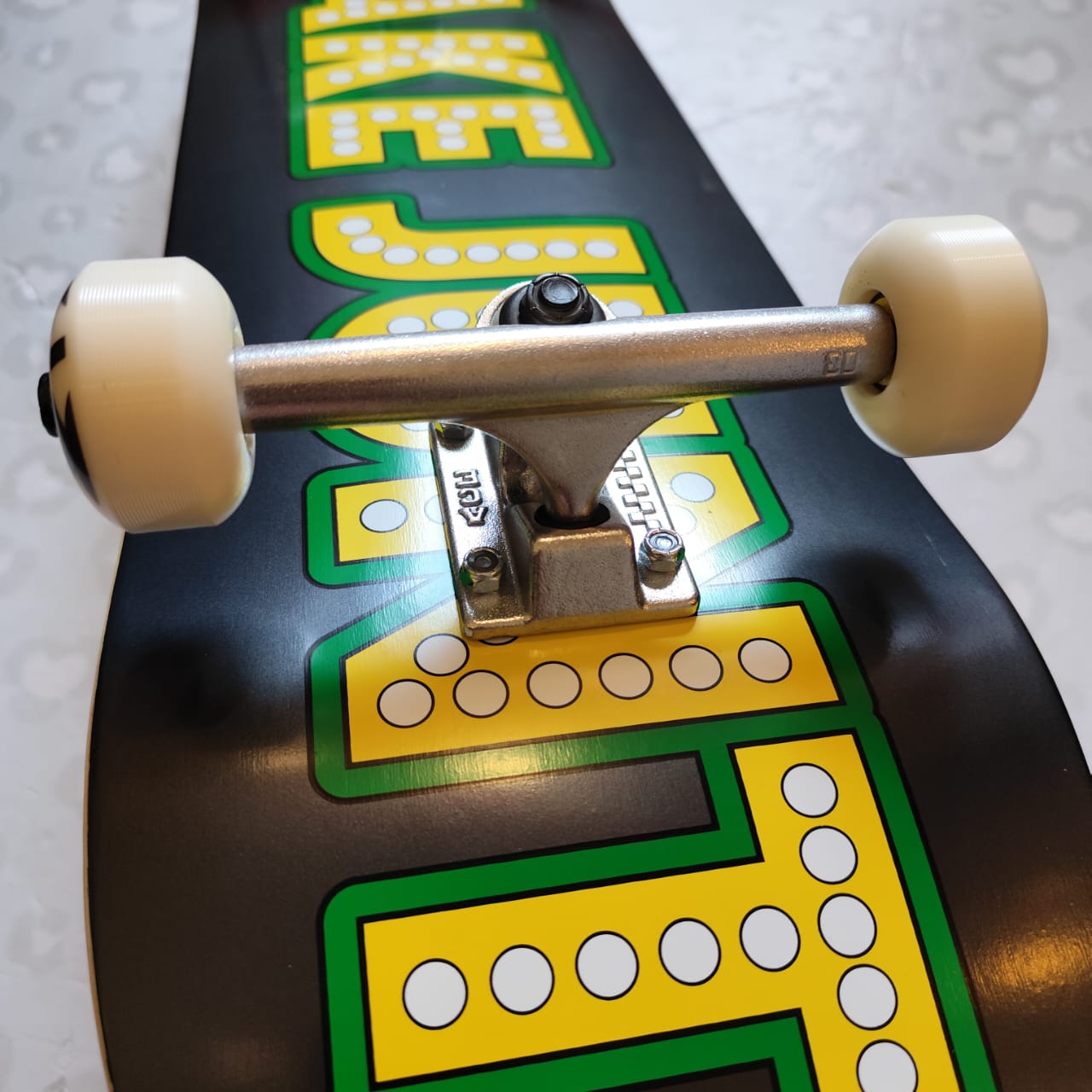 SHAKE JUNT - Stretch Deck 8.25" Complete Skateboard (Ace + Nomad Promo)