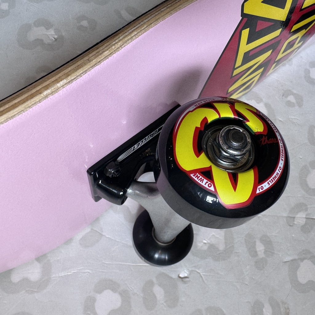 SANTA CRUZ - Classic Dot Pink 7.5" Complete Skateboard