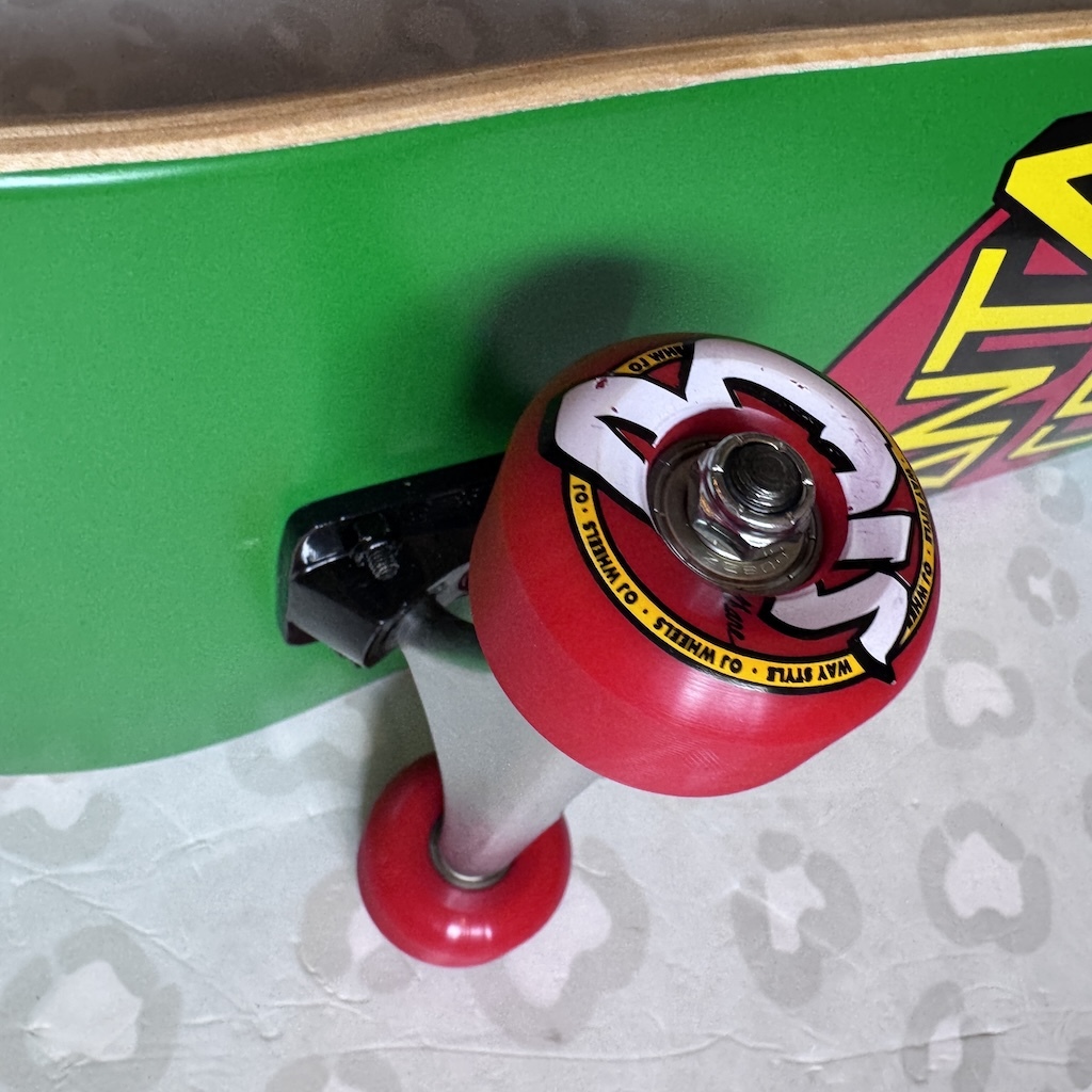 SANTA CRUZ - Classic Dot Green 7.8" Complete Skateboard