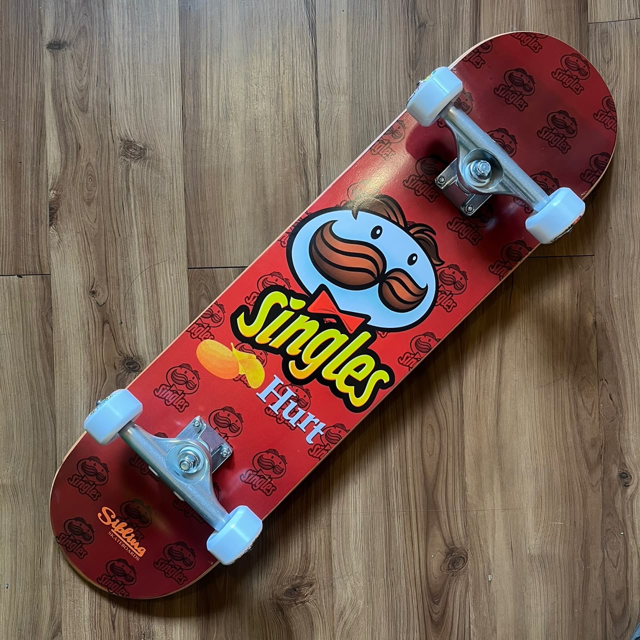 SIBLING - Singles 8.0" Complete Skateboard
