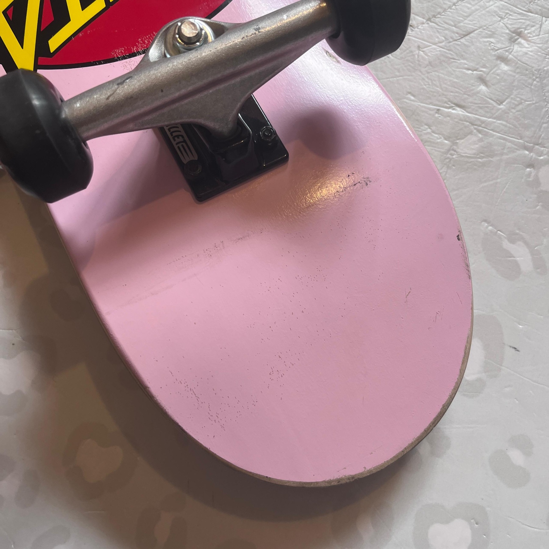 SANTA CRUZ - Classic Dot Pink 7.5" Skateboard (USED)