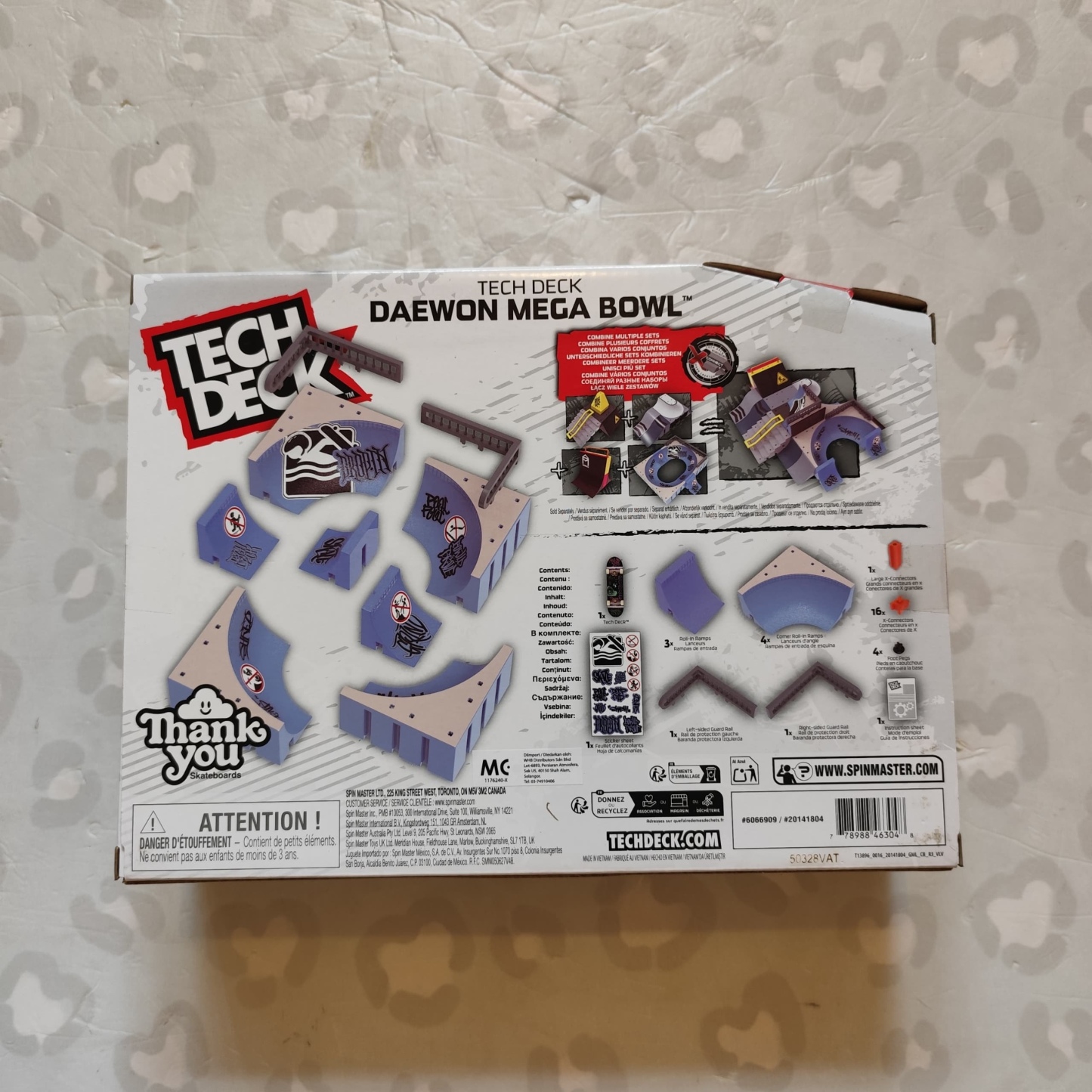 TECH DECK - Daewon Mega Bowl X-Connect Fingerboard Skate Park 