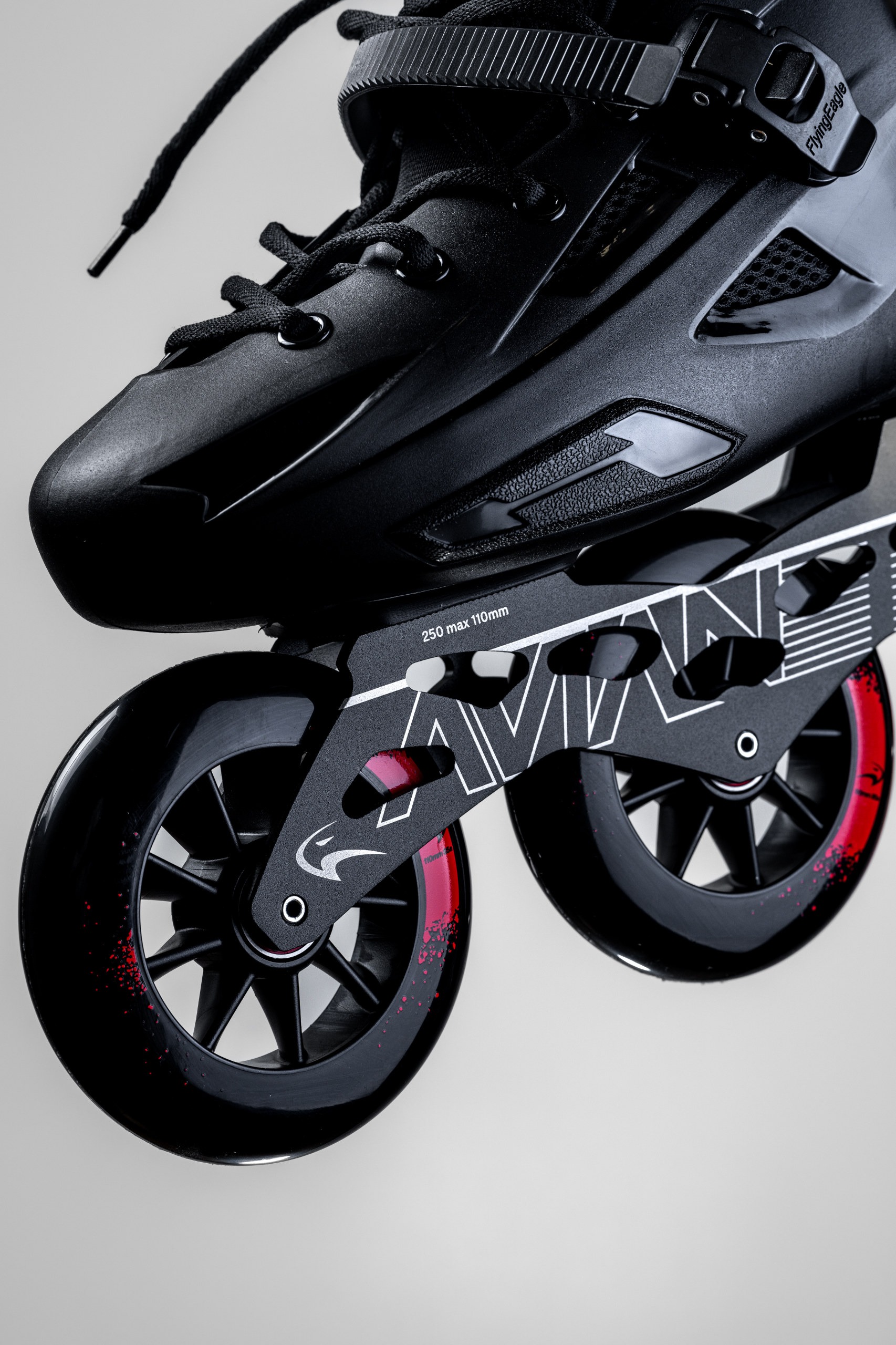 FLYING EAGLE - Black FBS+ Avian T110 Urban Inline Skates