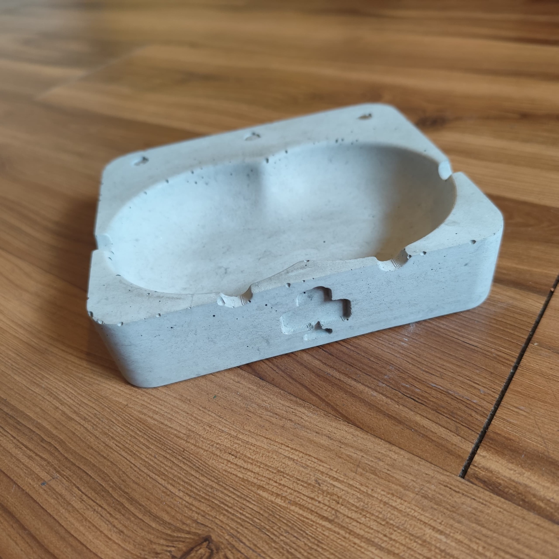 STONECUTT - T-Bowl Concrete Skatepark Tray