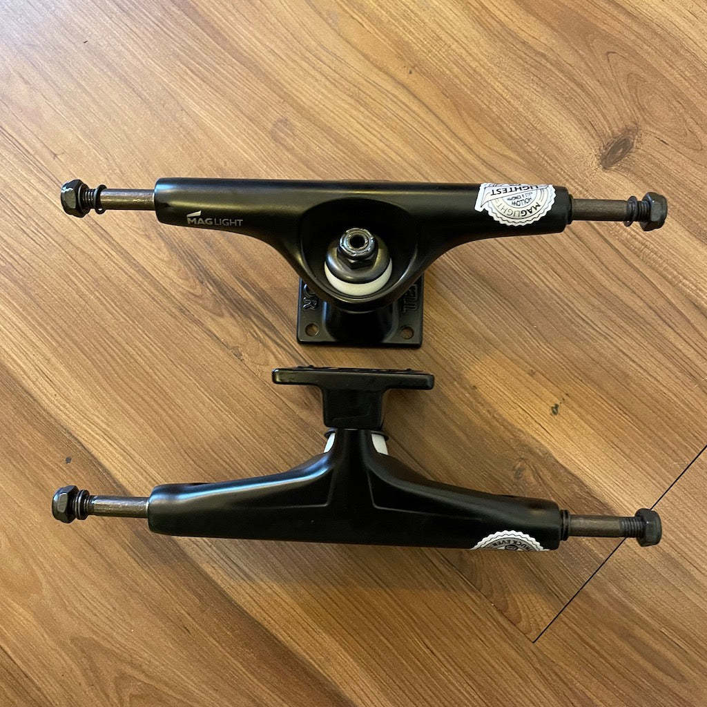 TENSOR - Mag Light Black Skateboard Trucks