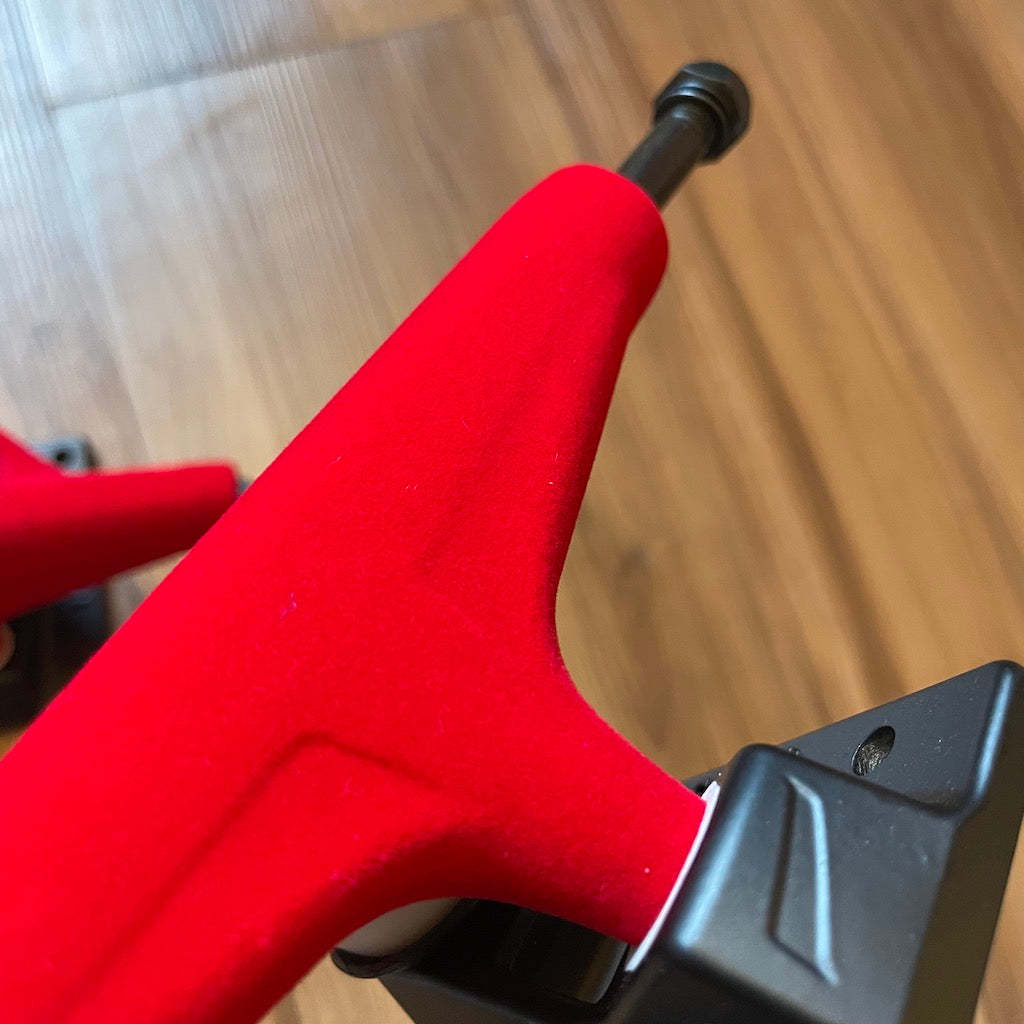 TENSOR - Mag Light Daewon Velvet Red Skateboard Trucks