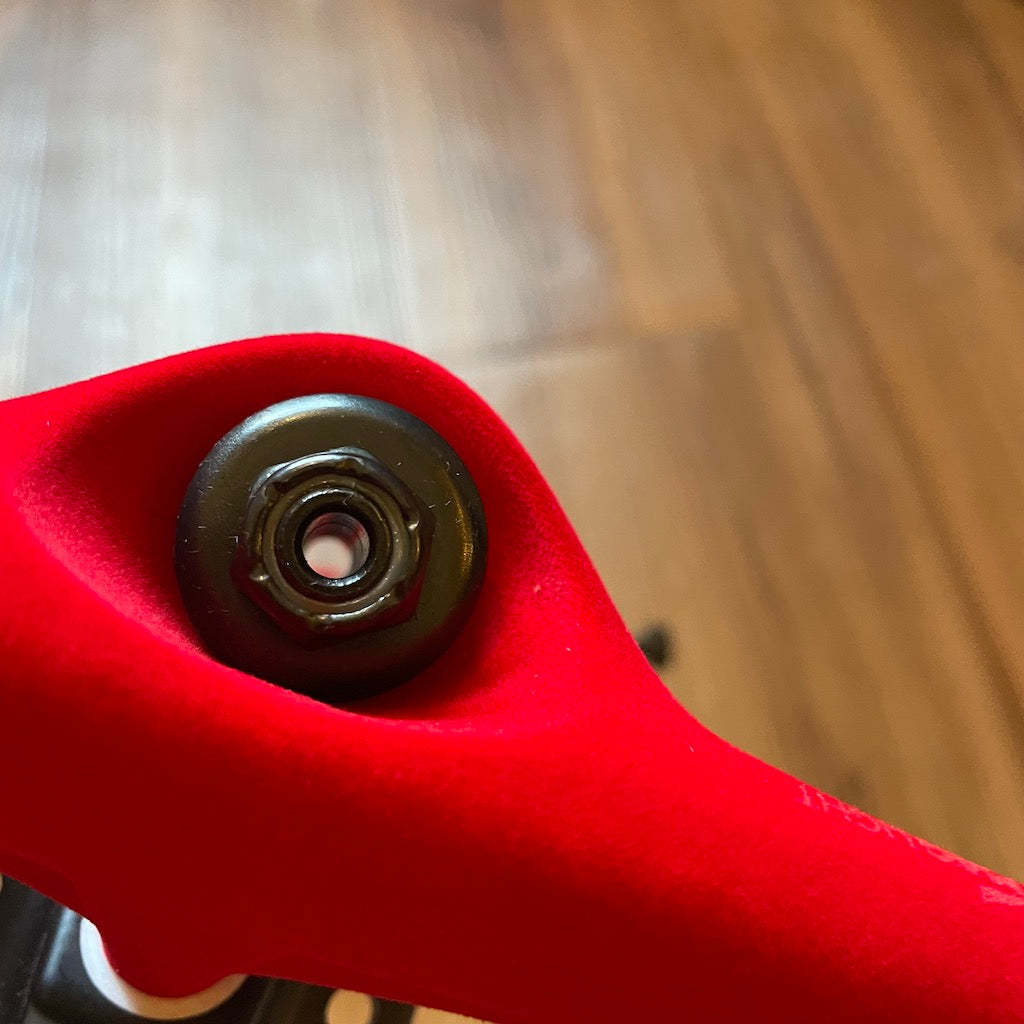 TENSOR - Mag Light Daewon Velvet Red Skateboard Trucks