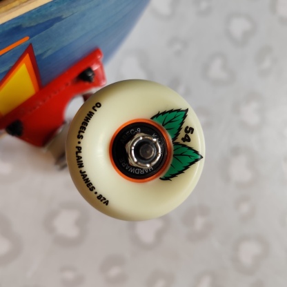 SANTA CRUZ - Thrasher Screaming Flame Blue 8.25" Skateboard (Premium Tensor + OJ Wheels Custom Promo!)