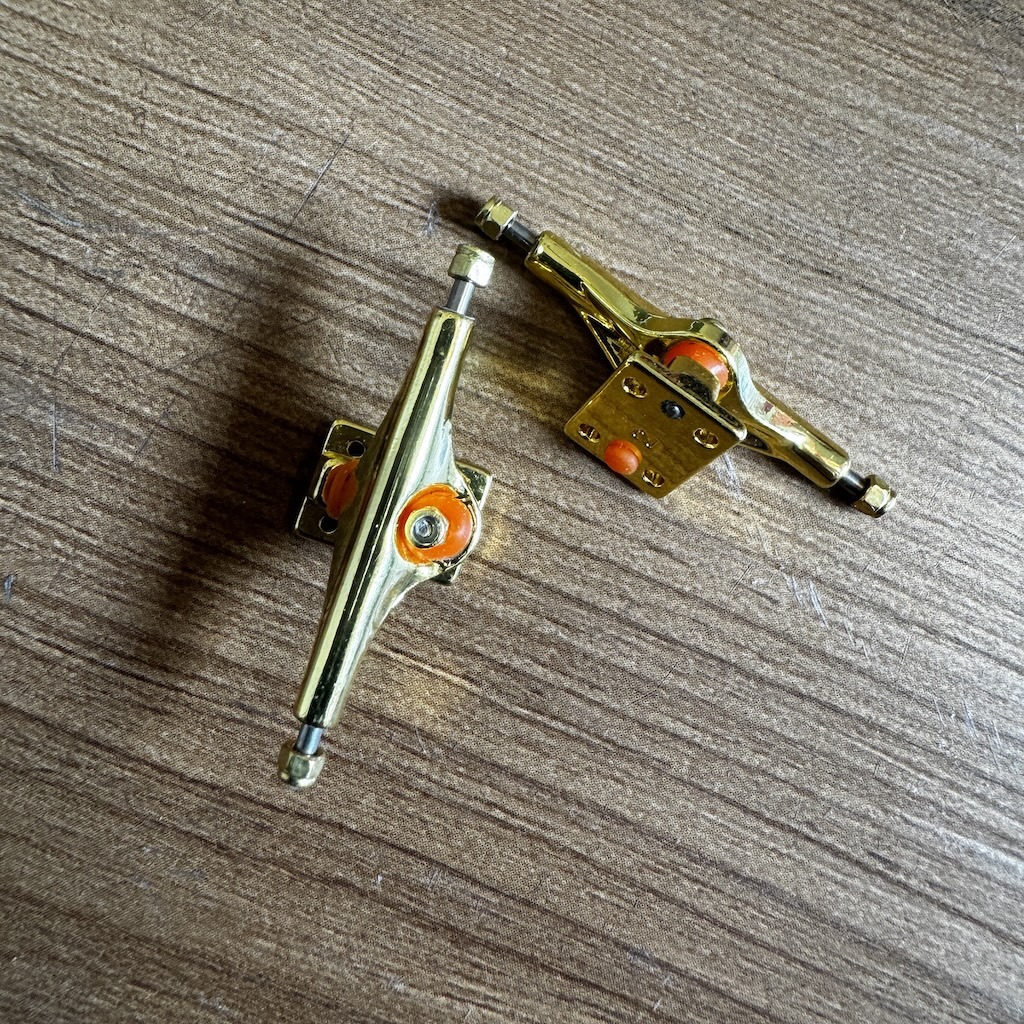 BLANK - CRM 35mm Fingerboard Trucks