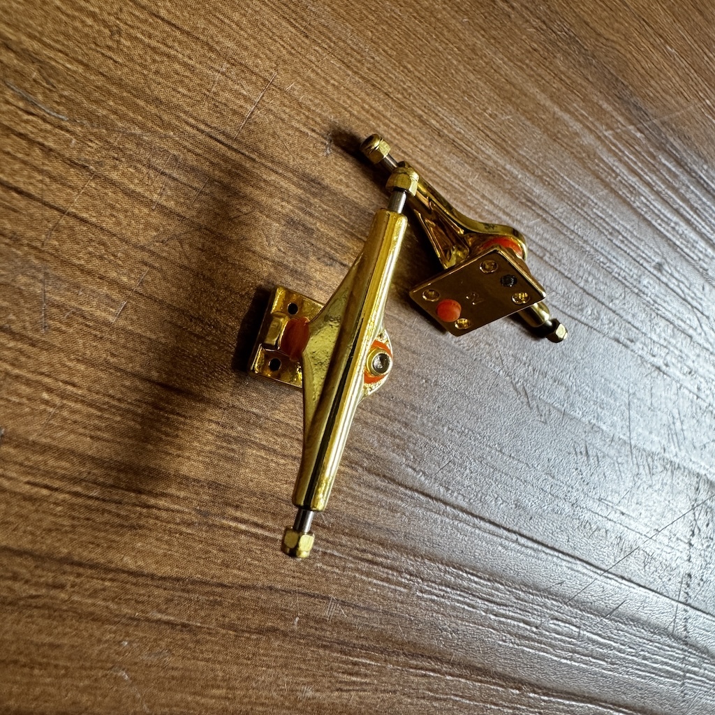 BLANK - CRM 35mm Fingerboard Trucks
