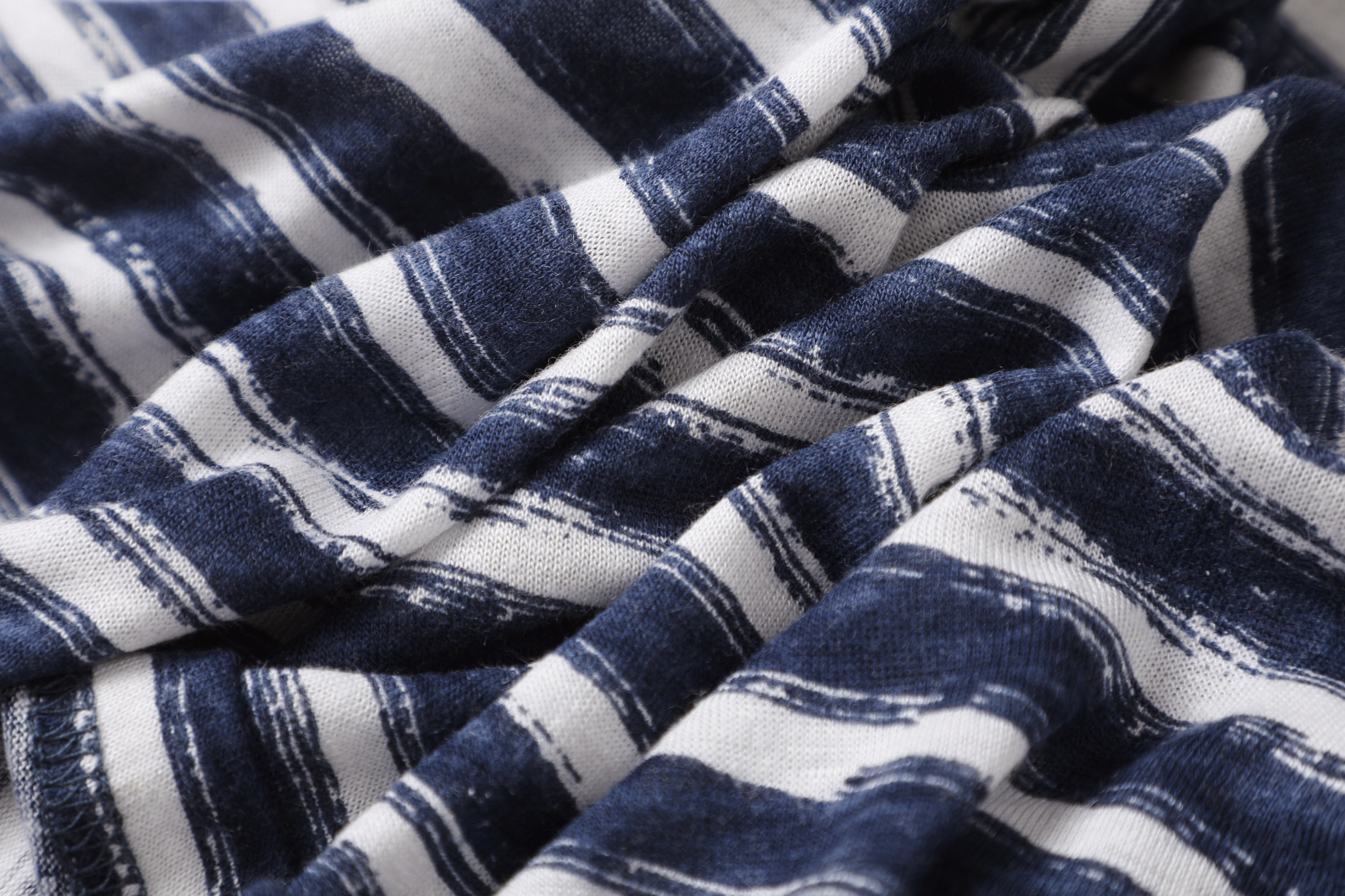 Ladies'  short-sleeved T-shirt with a crew neck