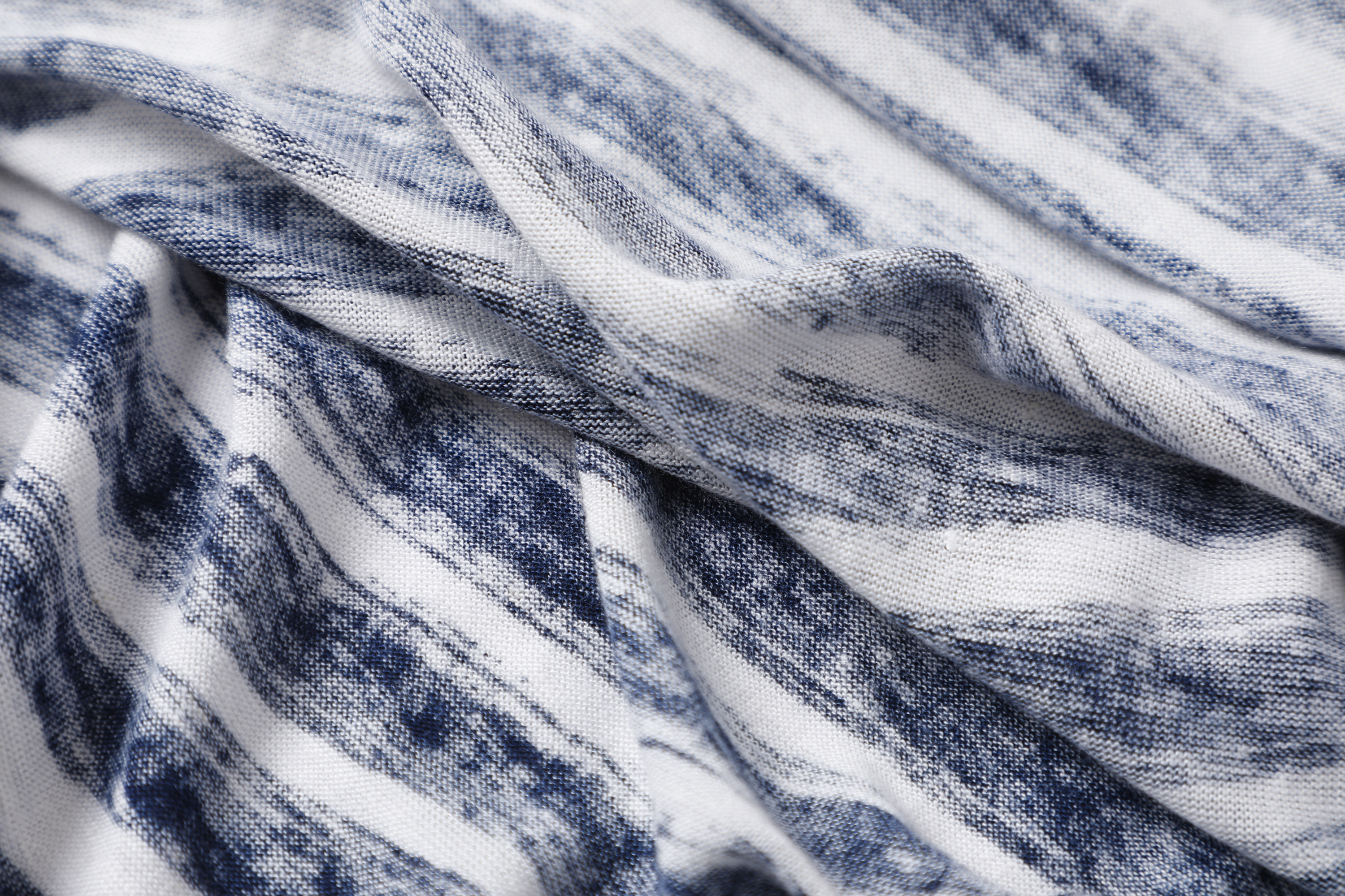 Ladies'  short-sleeved T-shirt with a crew neck