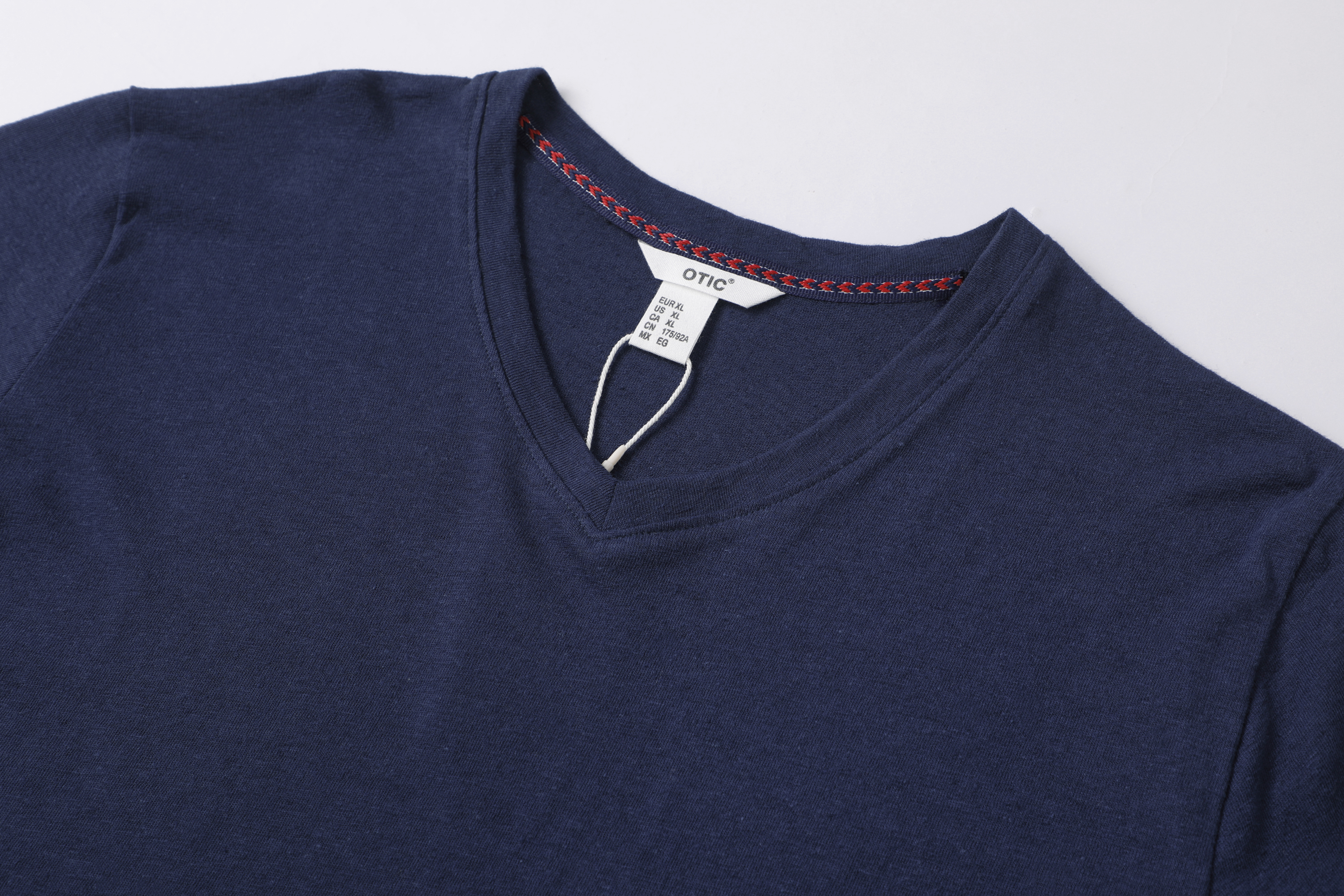 Blue short-sleeved T-shirt