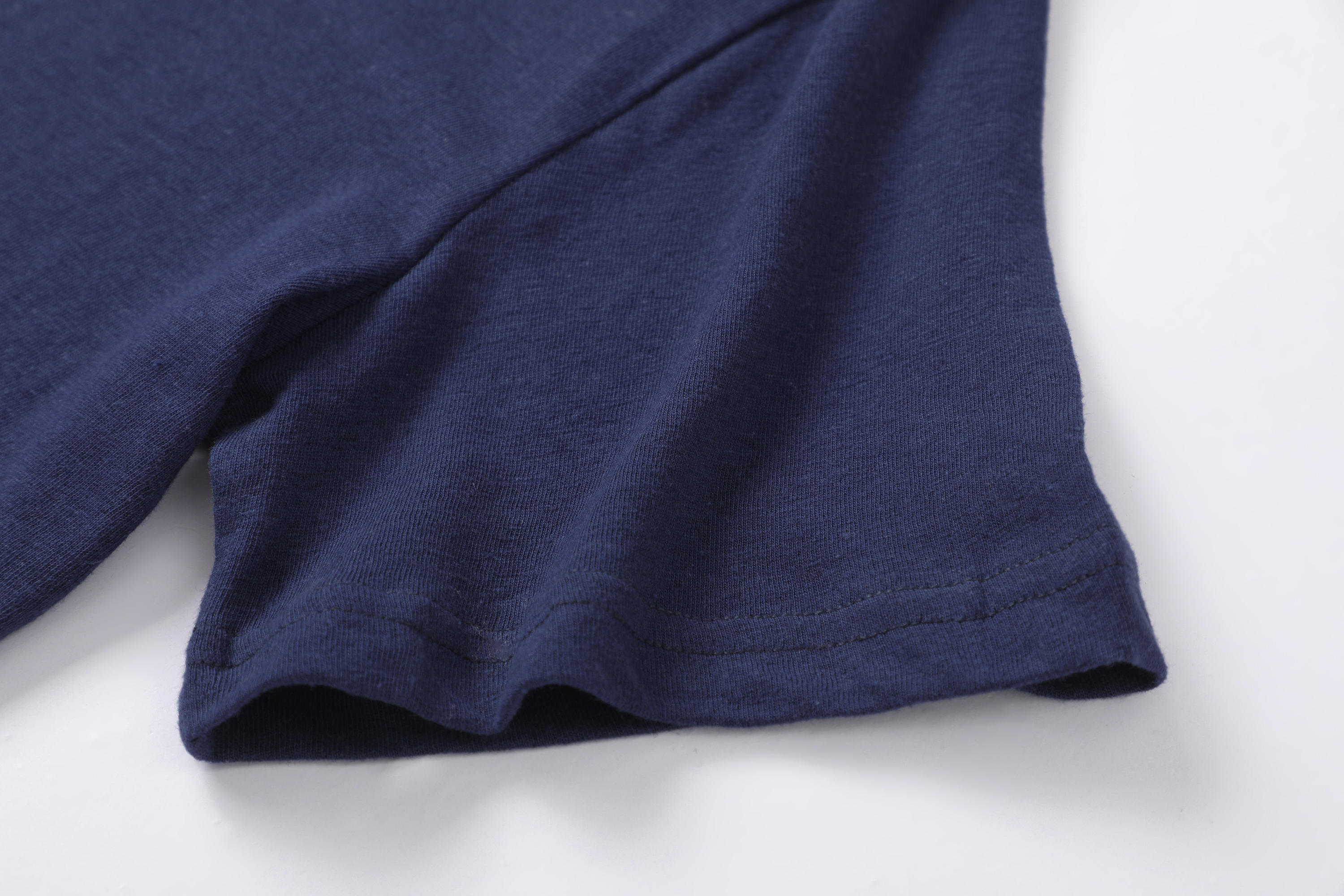 Blue short-sleeved T-shirt