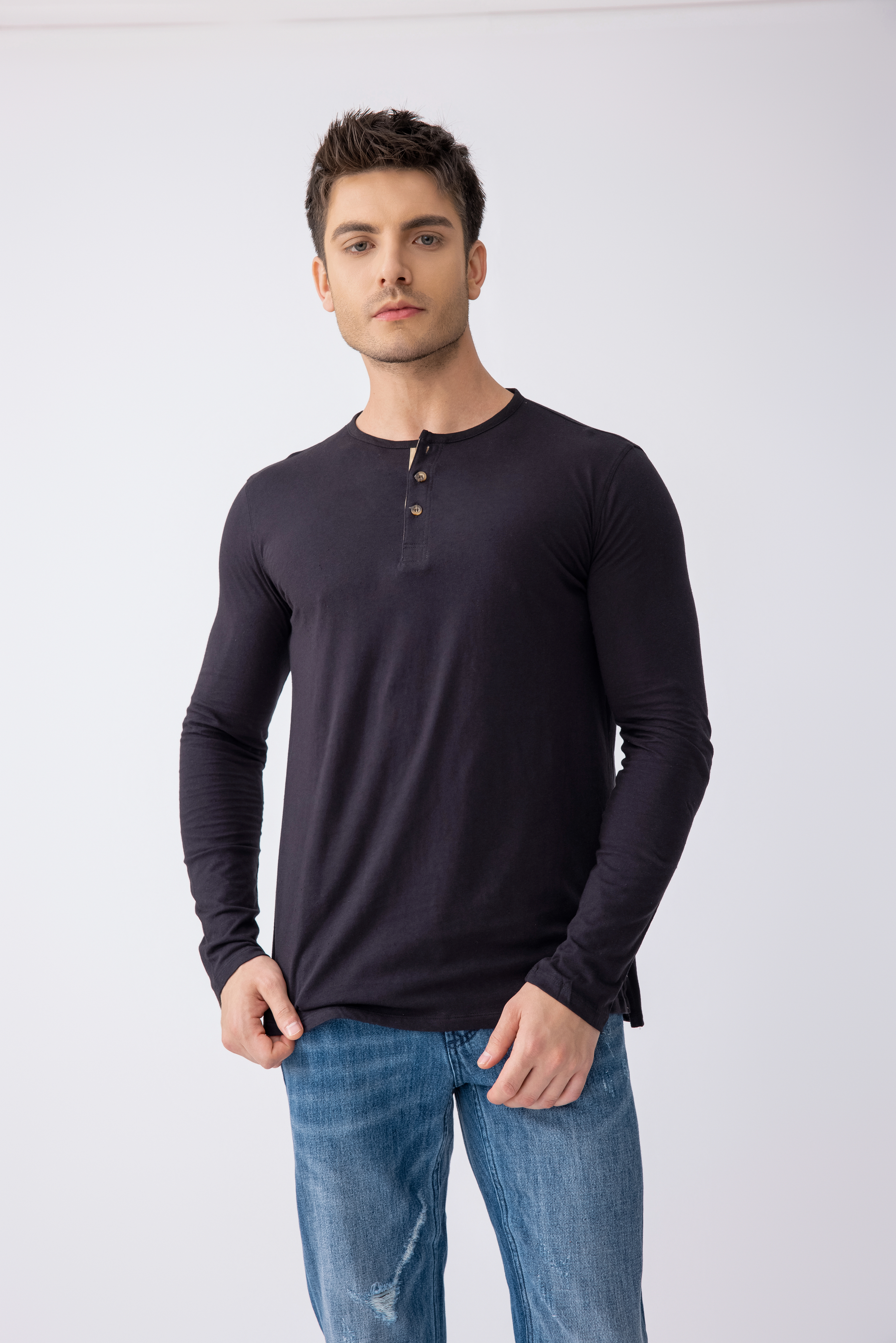 Men's Long Sleeved Clothing