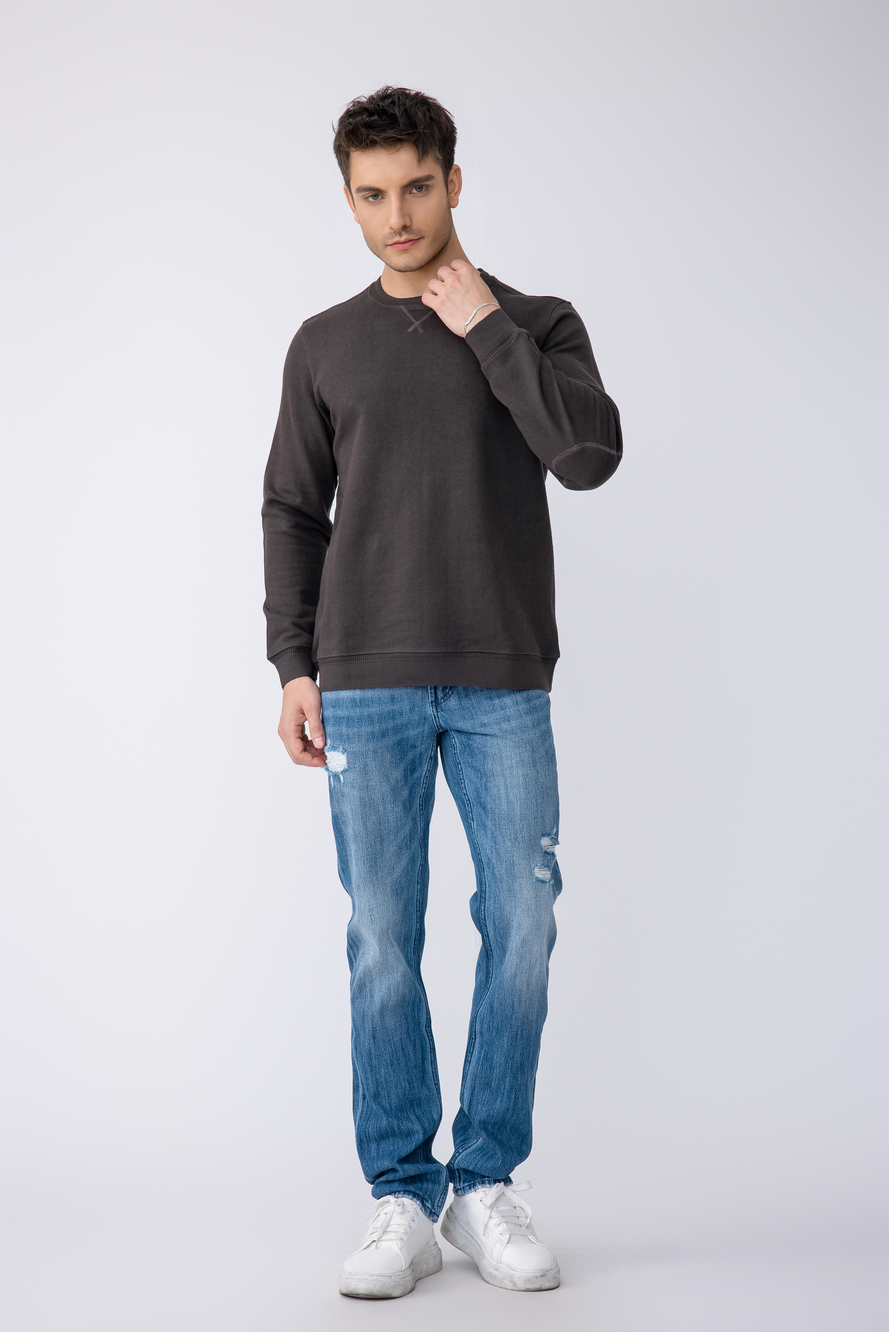 Men's Round Neck Long Sleeved T-Shirt