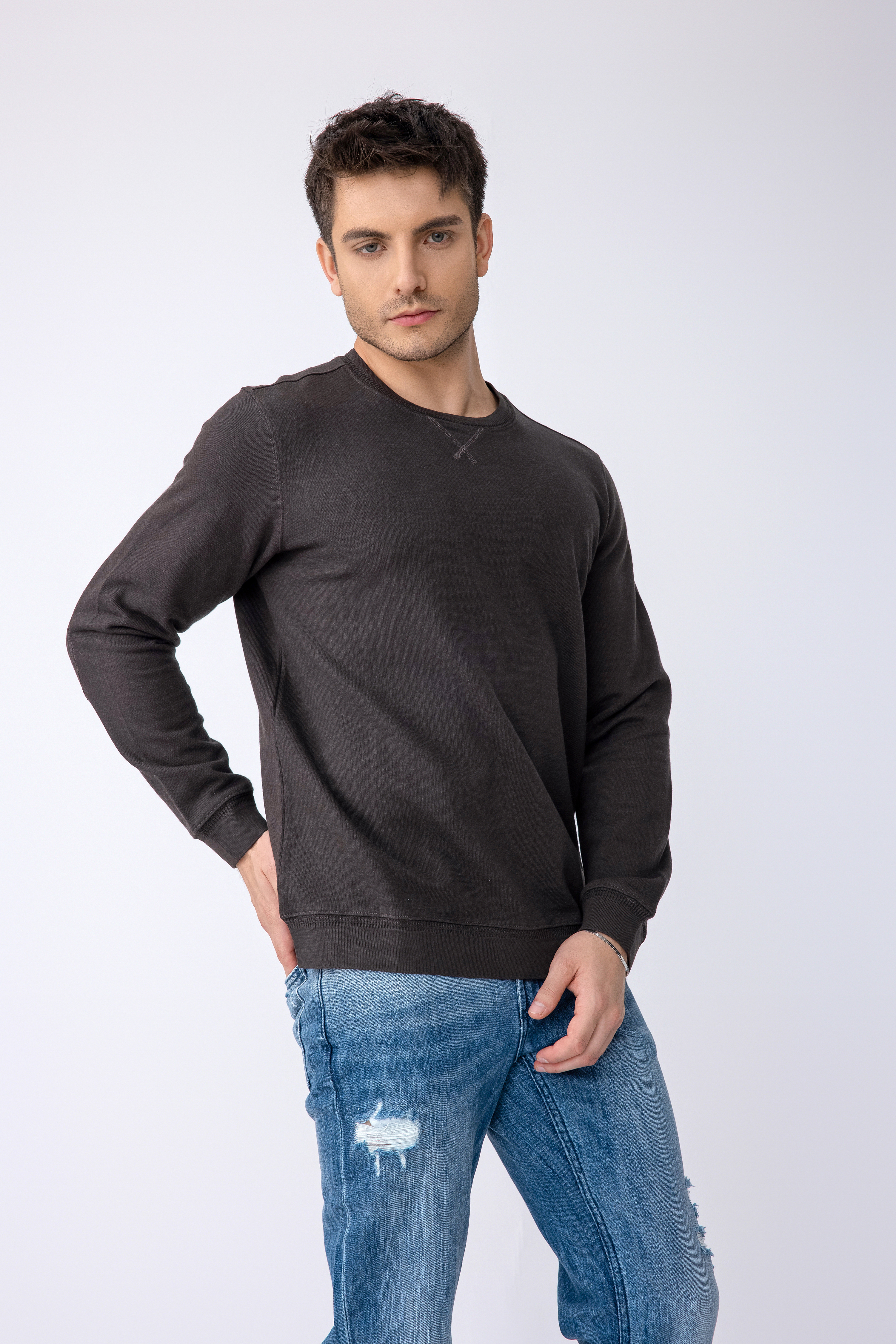 Men's Round Neck Long Sleeved T-Shirt