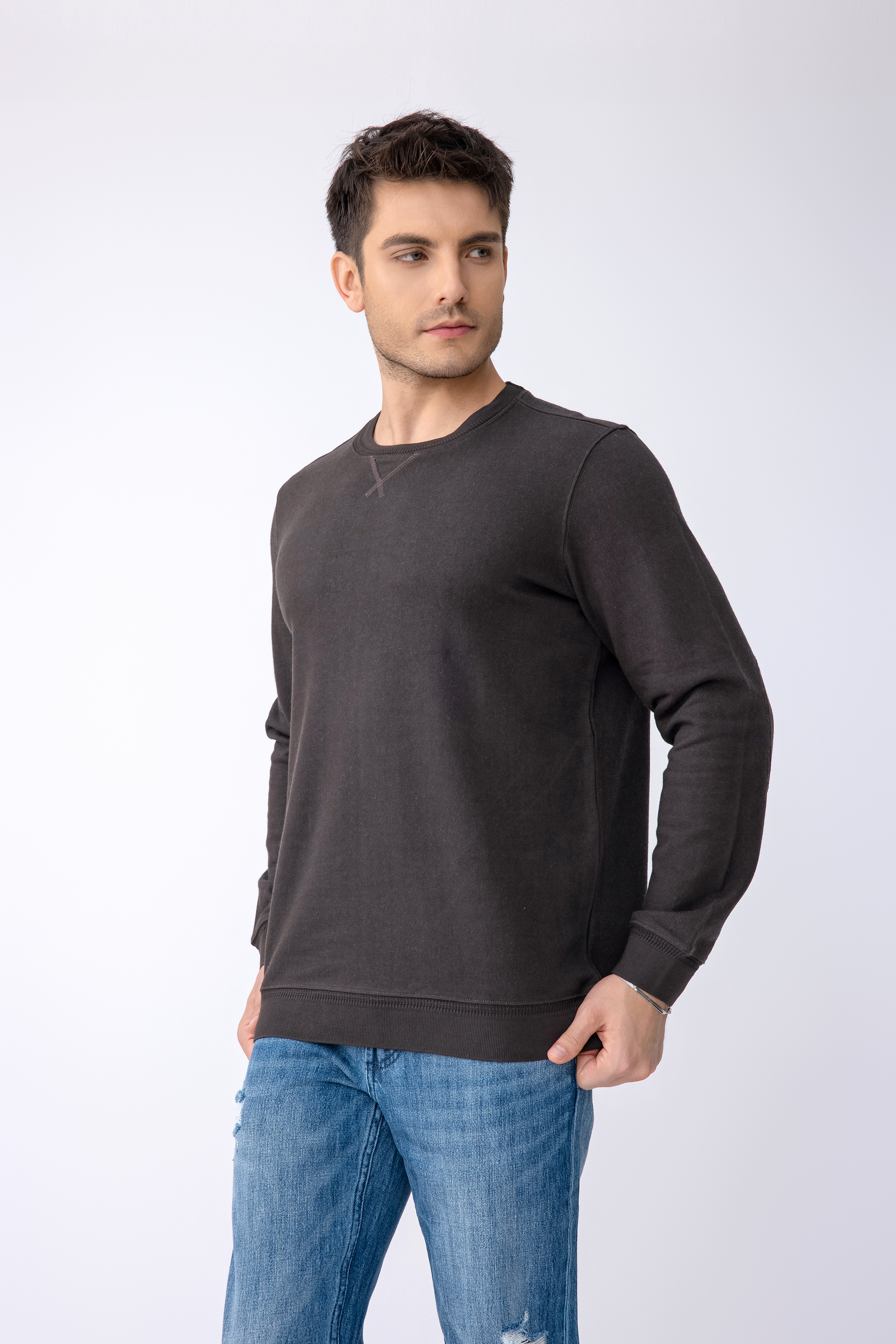 Men's Round Neck Long Sleeved T-Shirt