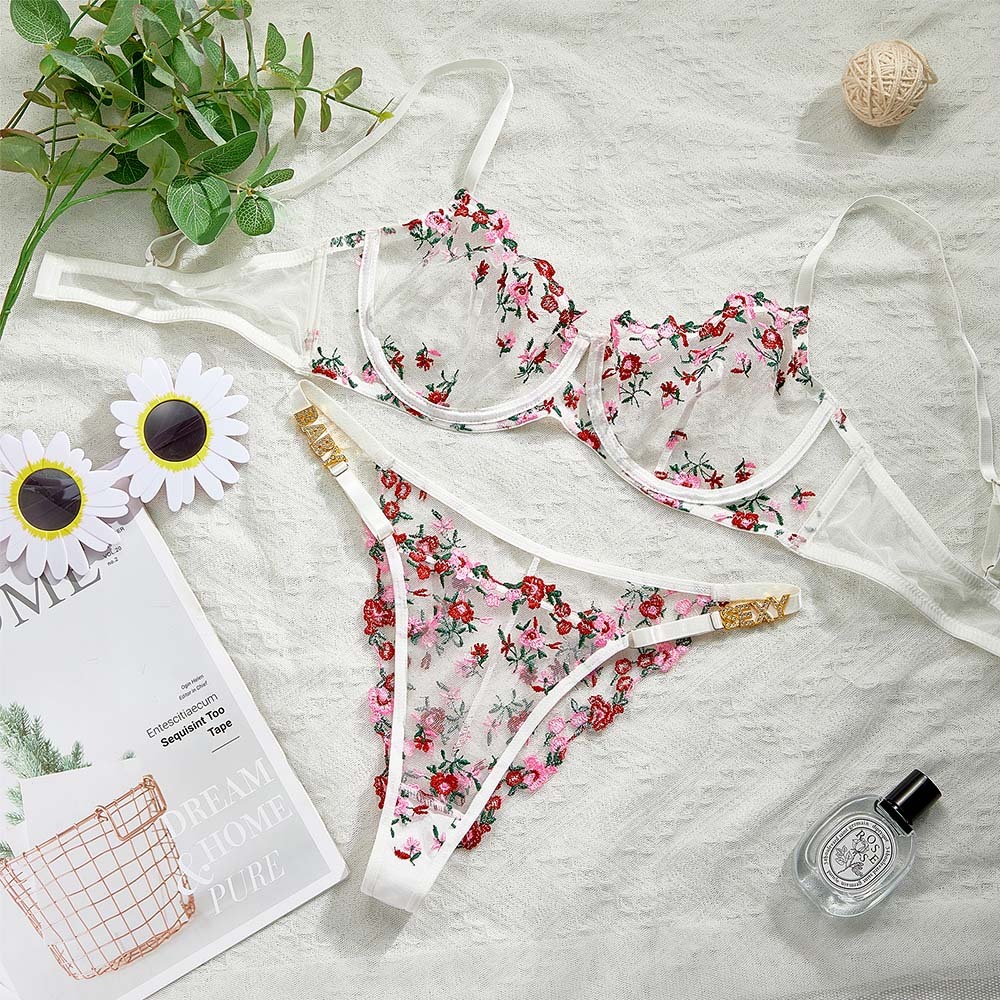 カスタムラインストーンアルファベットセクシーな刺繍tバックブラセット - 