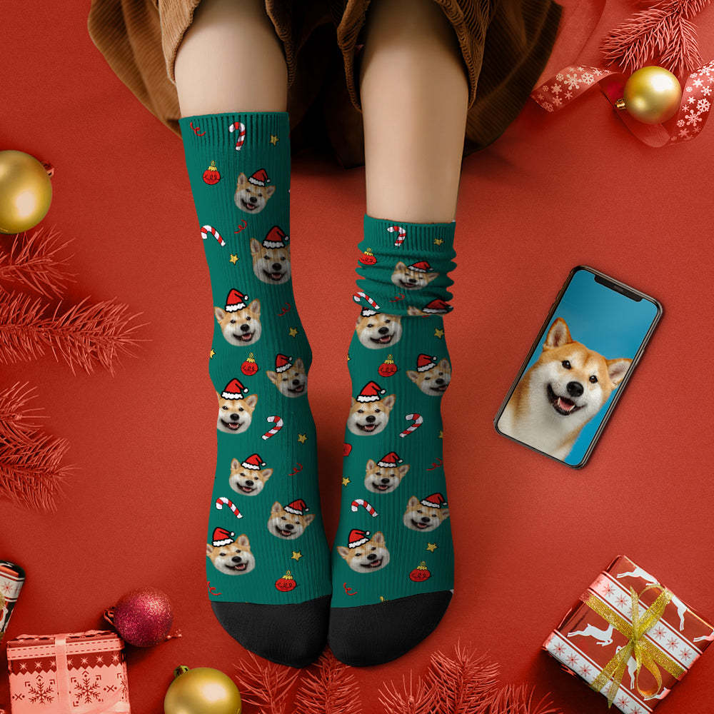 カスタムフェイスソックス-写真入れ名入れ可能なオリジナルクリスマス靴下プレゼント-サンタ帽子をかぶったかわいい犬