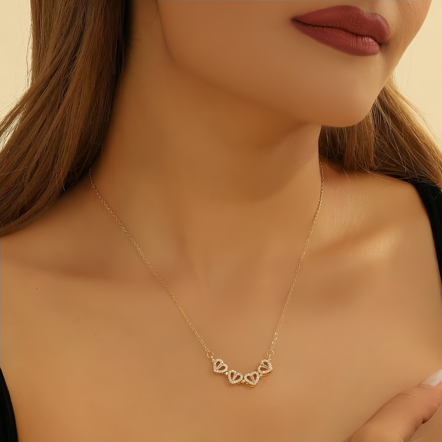 ダブルウェア ハートペンダントネックレス シックな四つ葉のクローバーデザイン スタイリッシュなギフト