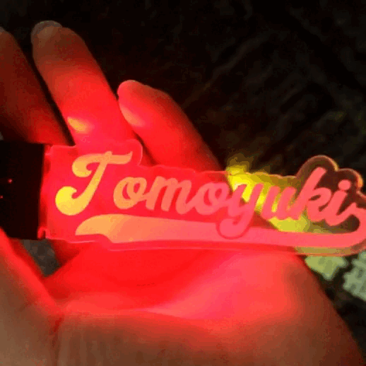 カスタムledネームキーホルダー Led光るキーホルダー 友達用ネームキーホルダー