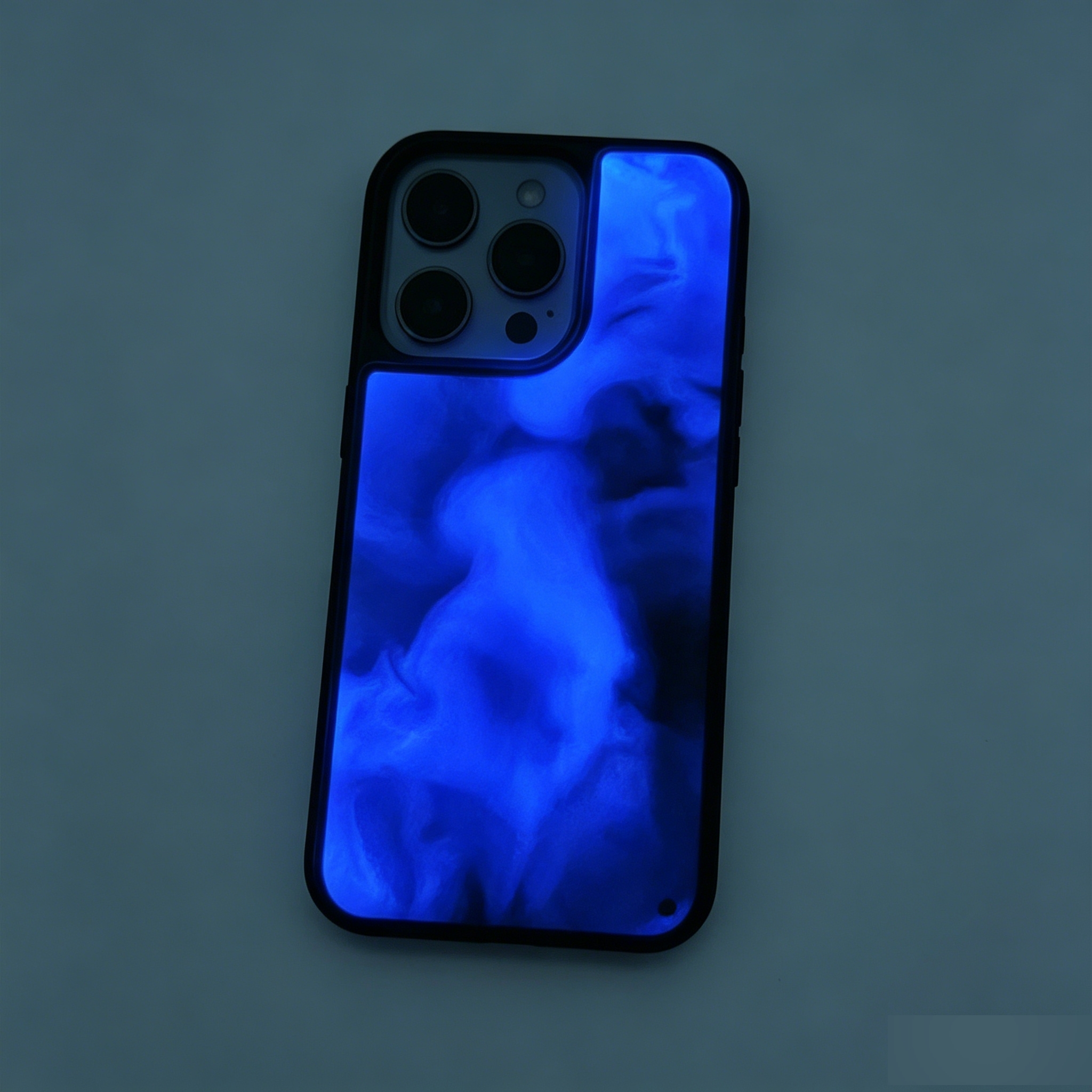 蓄光液体グリッター Iphone 16 Pro Max 17 Pro Max ケース 暗闇で光る流れる砂のような輝き 耐衝撃 スタイリッシュなスマホカバー - 
