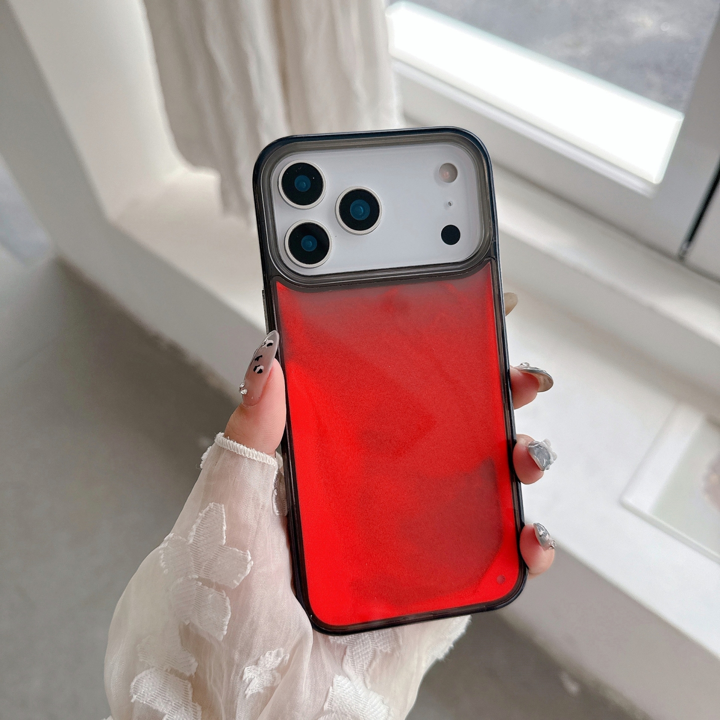 蓄光液体グリッター Iphone 16 Pro Max 17 Pro Max ケース 暗闇で光る流れる砂のような輝き 耐衝撃 スタイリッシュなスマホカバー - 