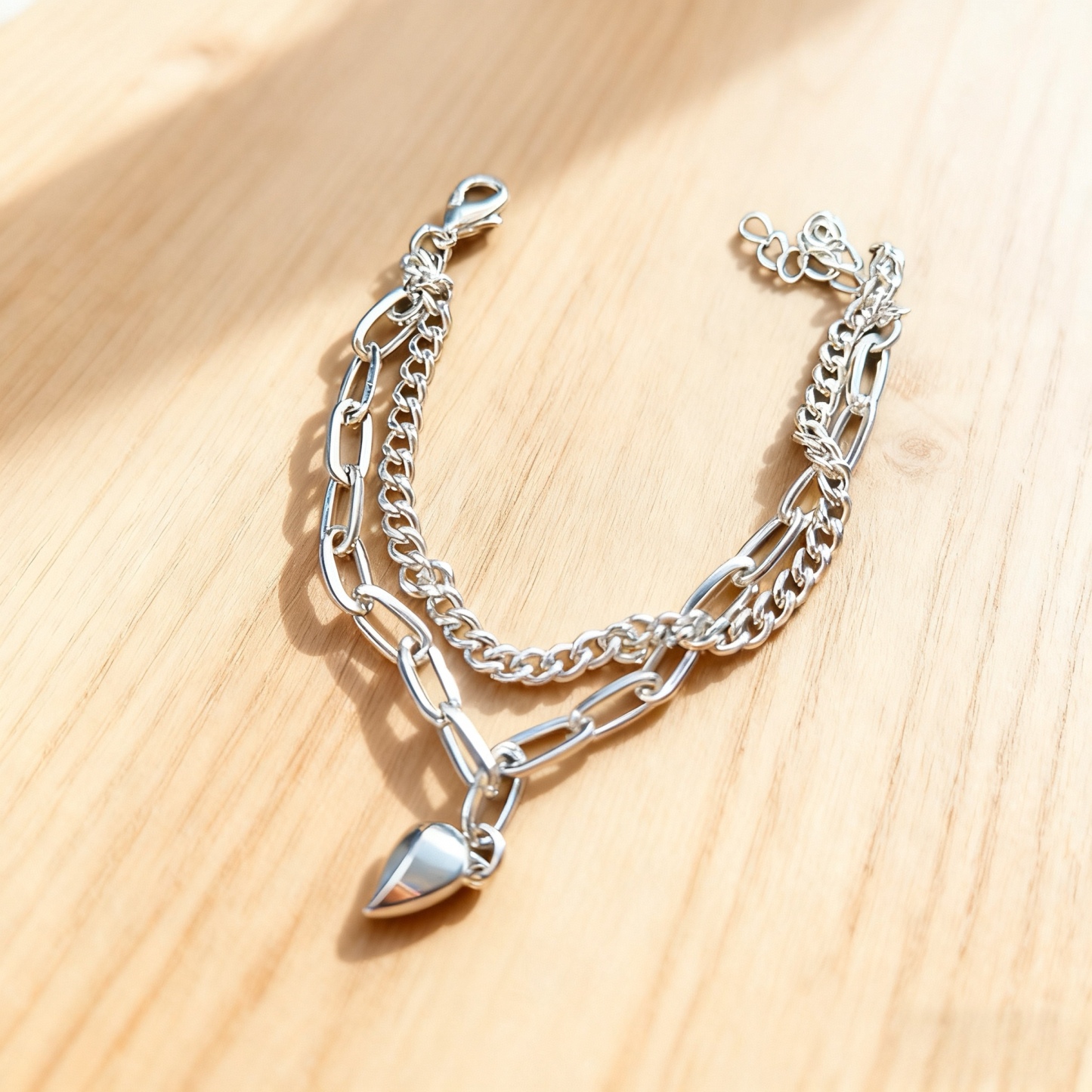 レイヤード磁気ハートカップルブレスレット.カップルのためのお揃いのラブブレスレット.