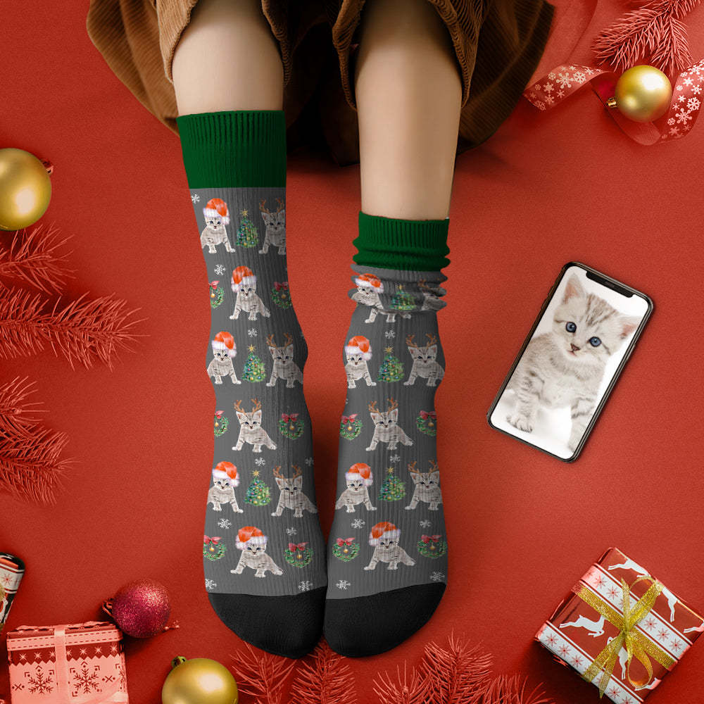 カスタムフェイスソックス-写真入れ名入れ可能なオリジナルクリスマス靴下プレゼント-サンタ帽子をかぶったかわいいネコ