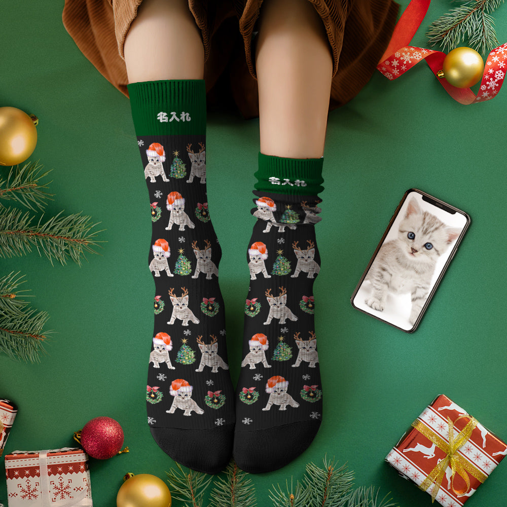カスタムフェイスソックス-写真入れ名入れ可能なオリジナルクリスマス靴下プレゼント-サンタ帽子をかぶったかわいいネコ