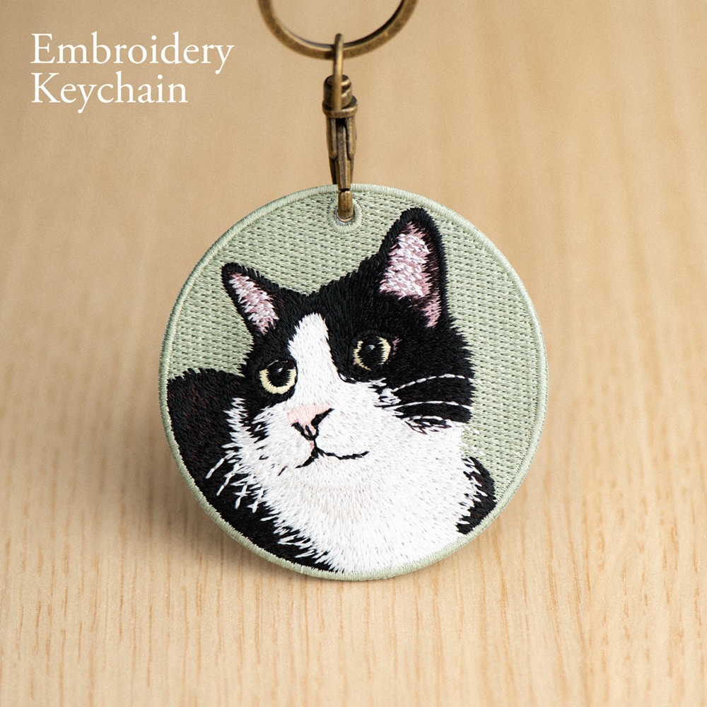 刺繍入り猫キーホルダー.リアルな猫種デザイン.猫好きの方にぴったりのかわいい動物キーホルダー. - 
