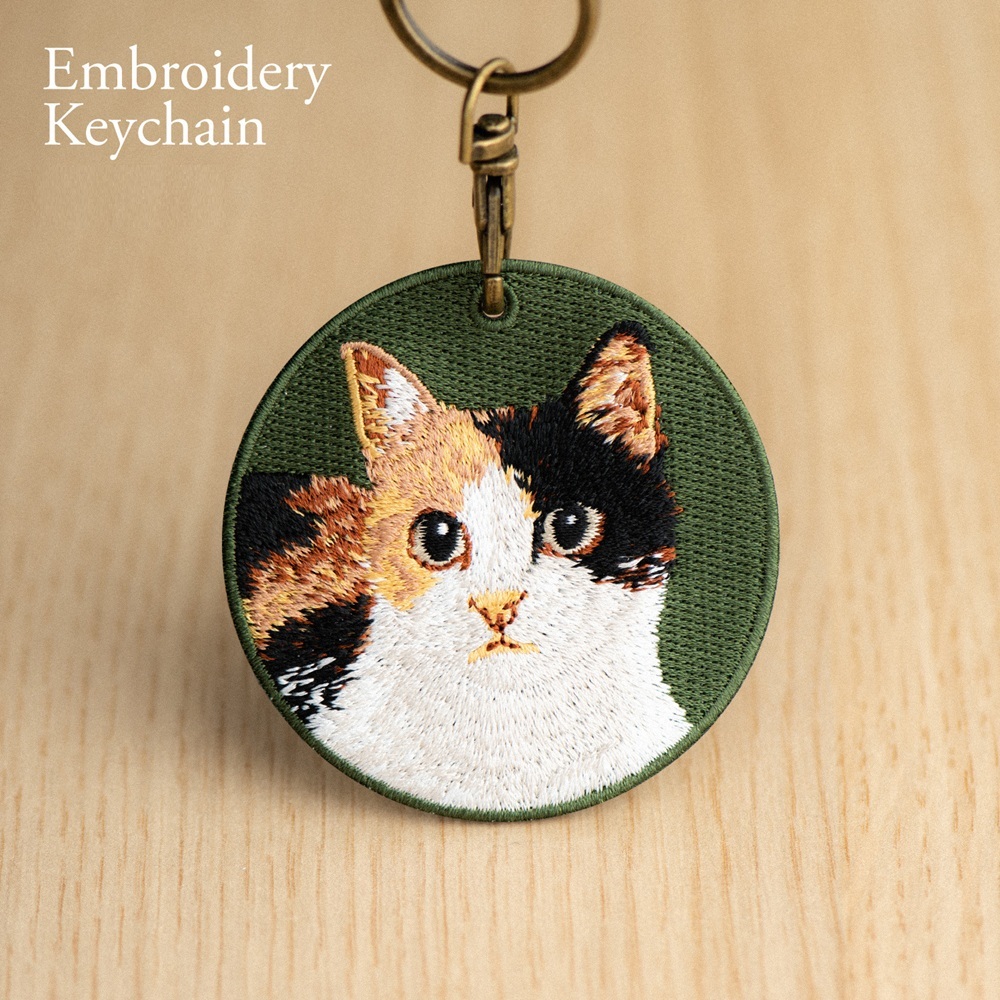 刺繍入り猫キーホルダー.リアルな猫種デザイン.猫好きの方にぴったりのかわいい動物キーホルダー. - 